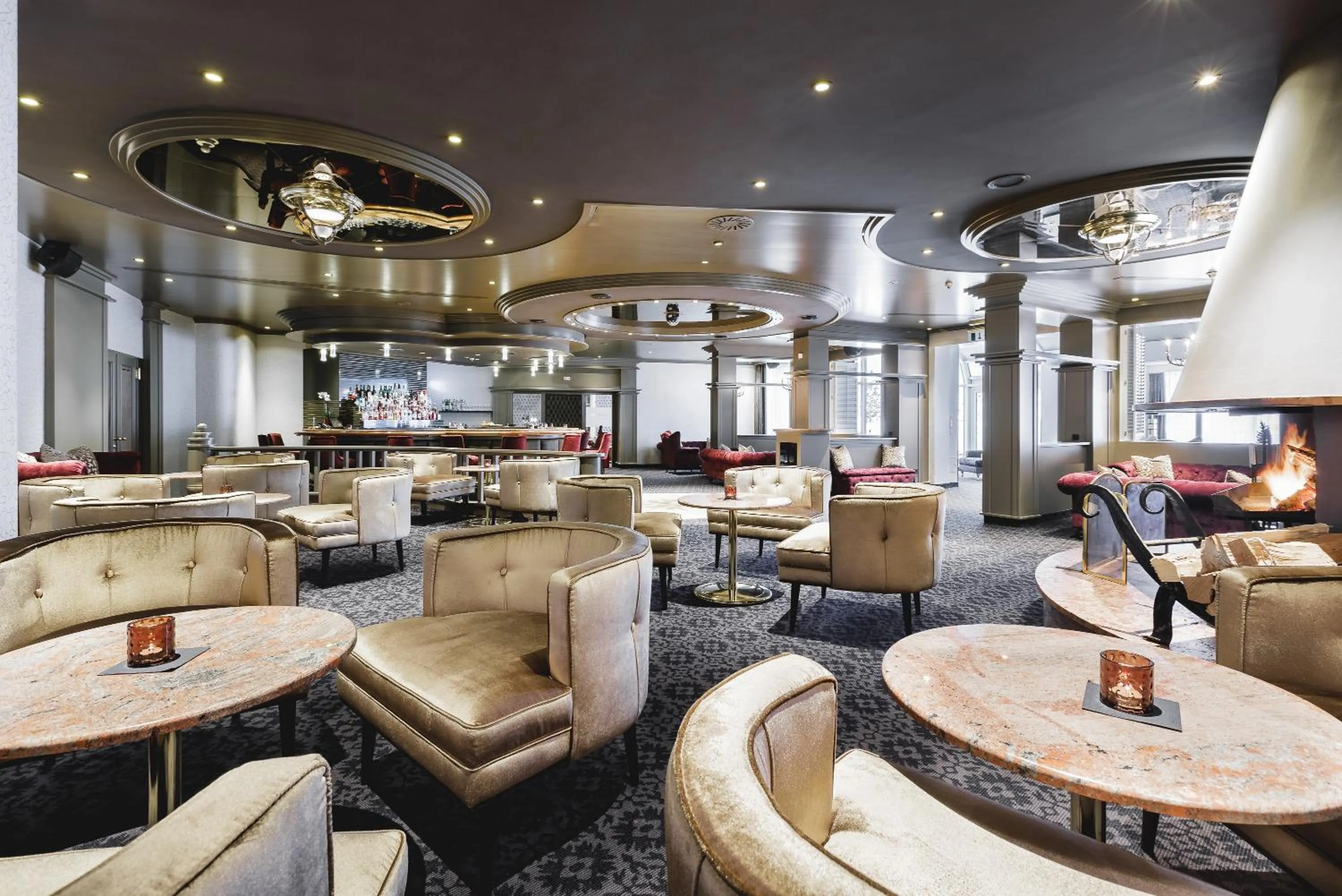 Lounge or bar in Krumers Alpin – Your Mountain Oasis