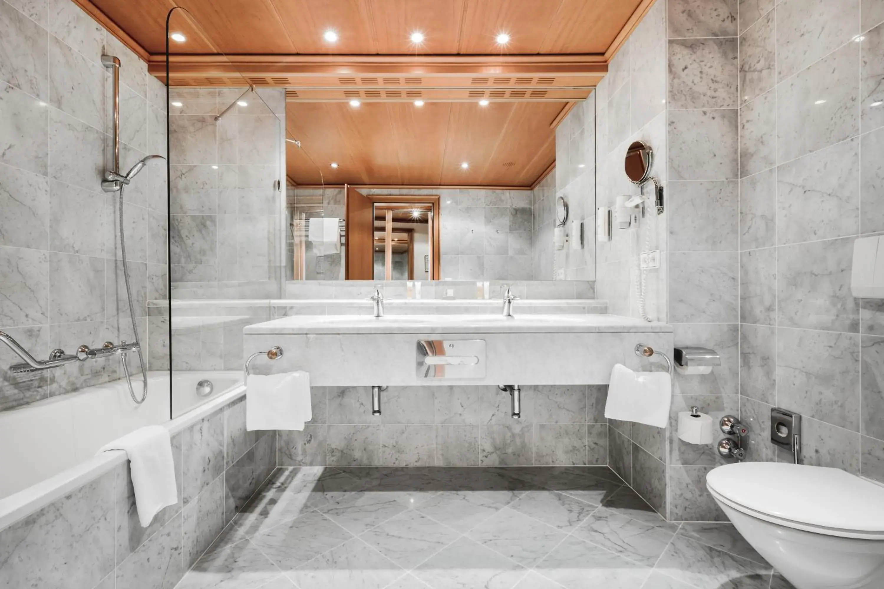 Bathroom in Krumers Alpin – Your Mountain Oasis Bathroom in Krumers Alpin – Your Mountain Oasis