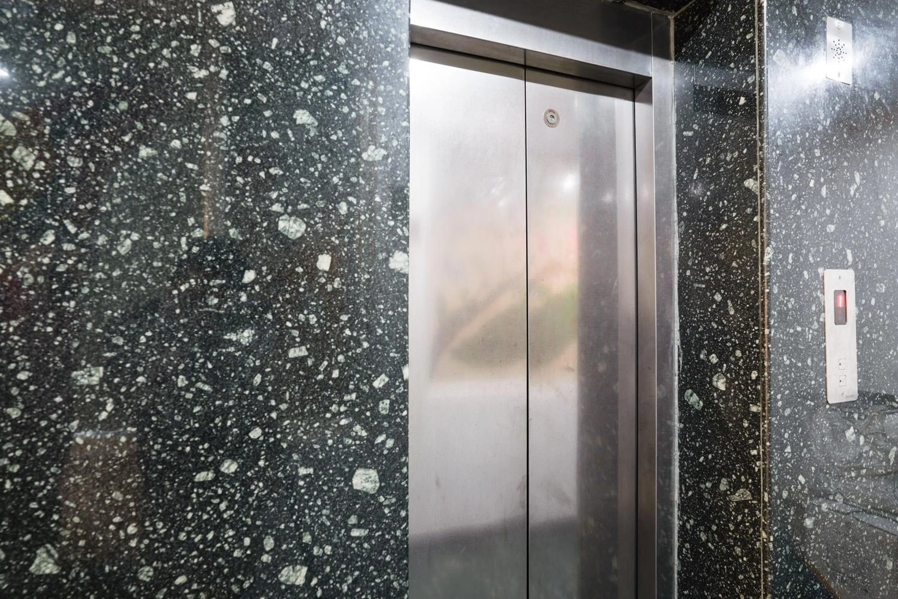 Lobby or reception, Bathroom in Collection O Avm Castle