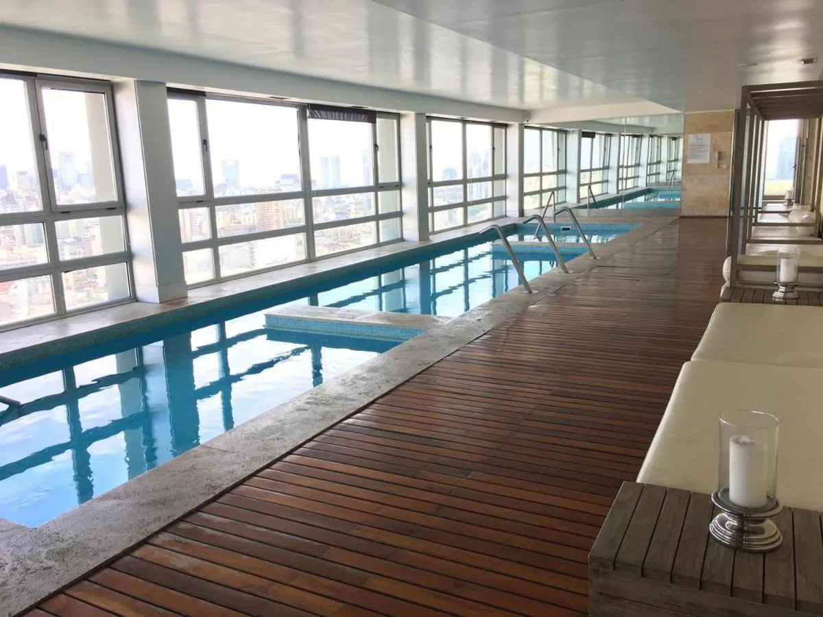 Quartier San Telmo Luxury Pool Gym & Spa, piscina climatizada