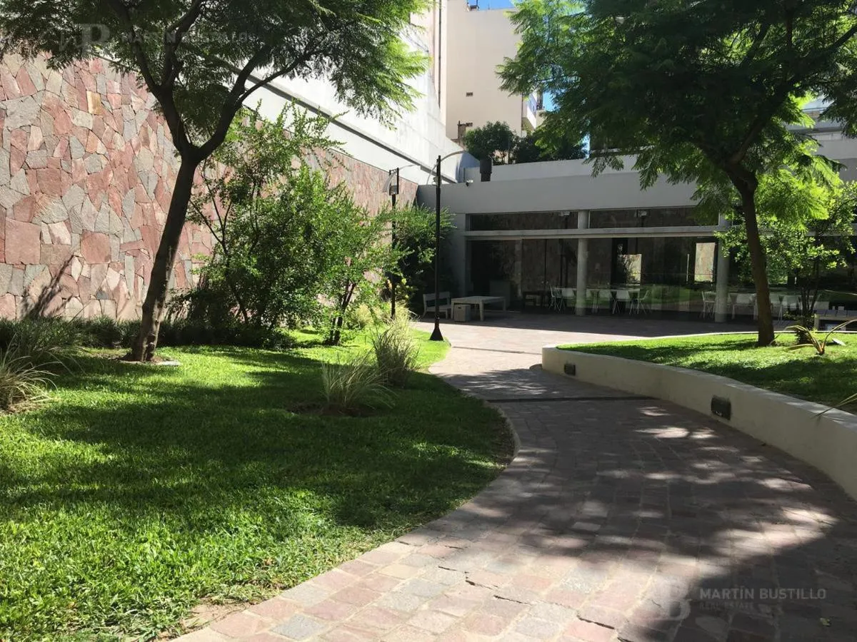 Quartier San Telmo Luxury Pool Gym & Spa, piscina climatizada