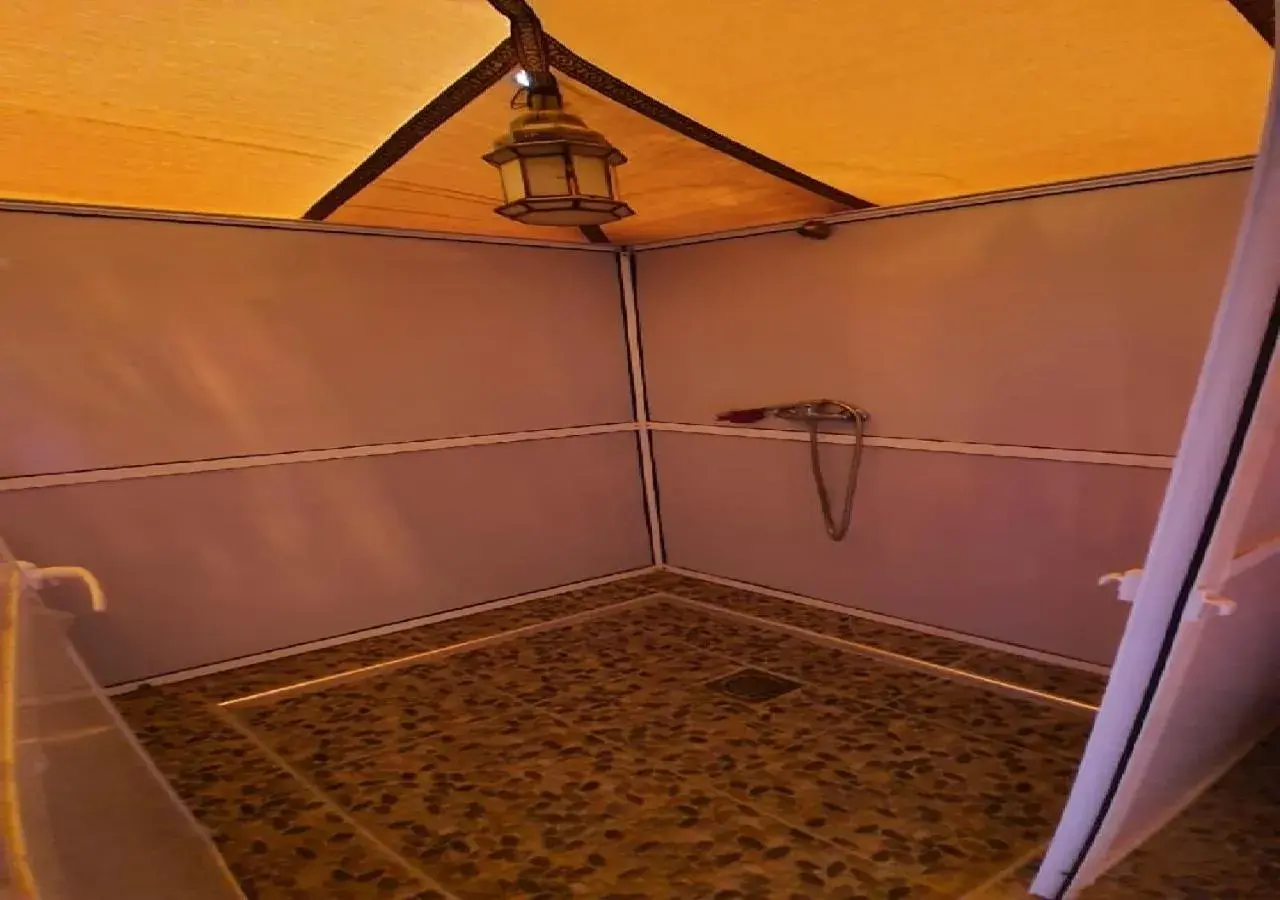 Budget Twin Room in Desert Romantic Camp Budget Twin Room in Desert Romantic Camp