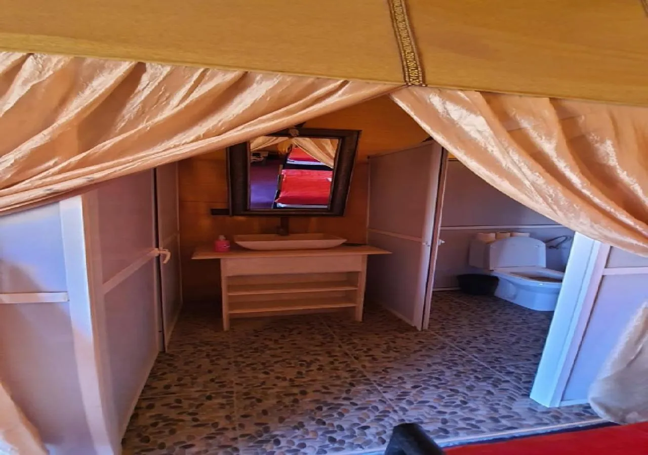 Living room, Bed in Desert Romantic Camp