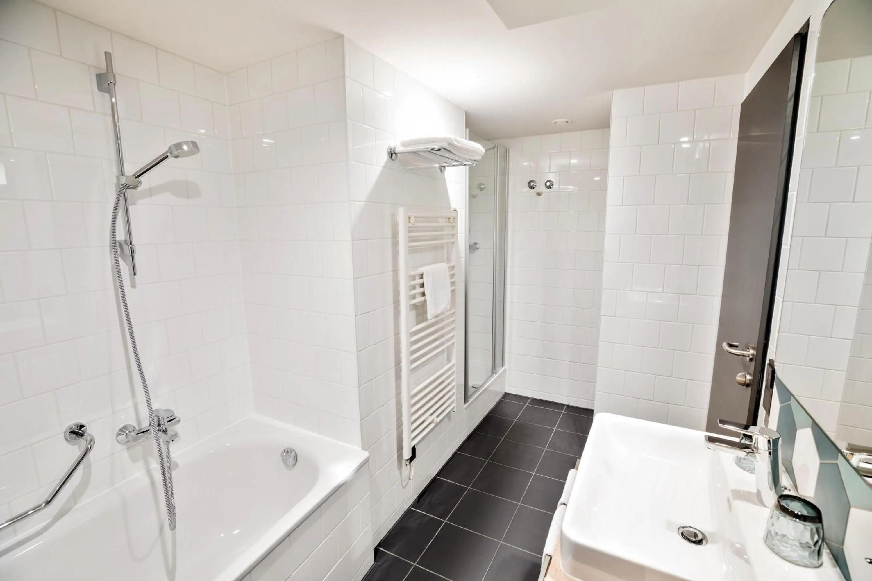 Bathroom in Spark by Hilton Vienna Messe Prater