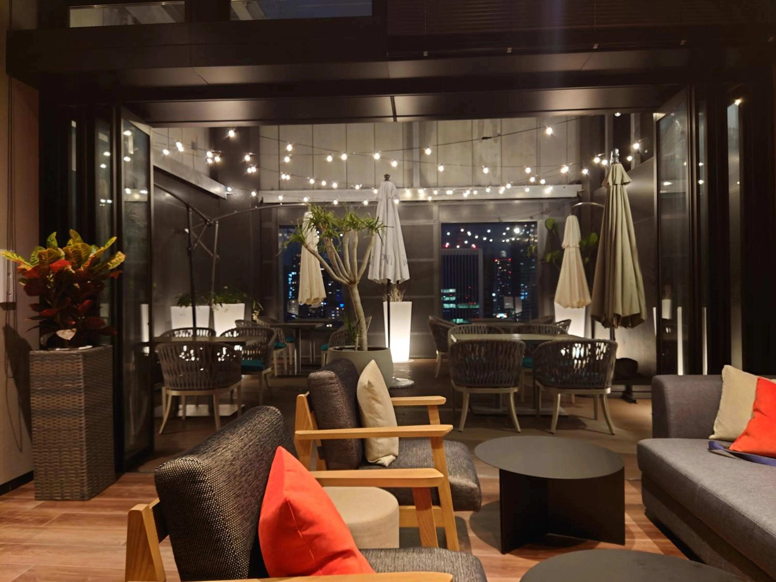 Lounge or bar in Granbell Hotel Osaka