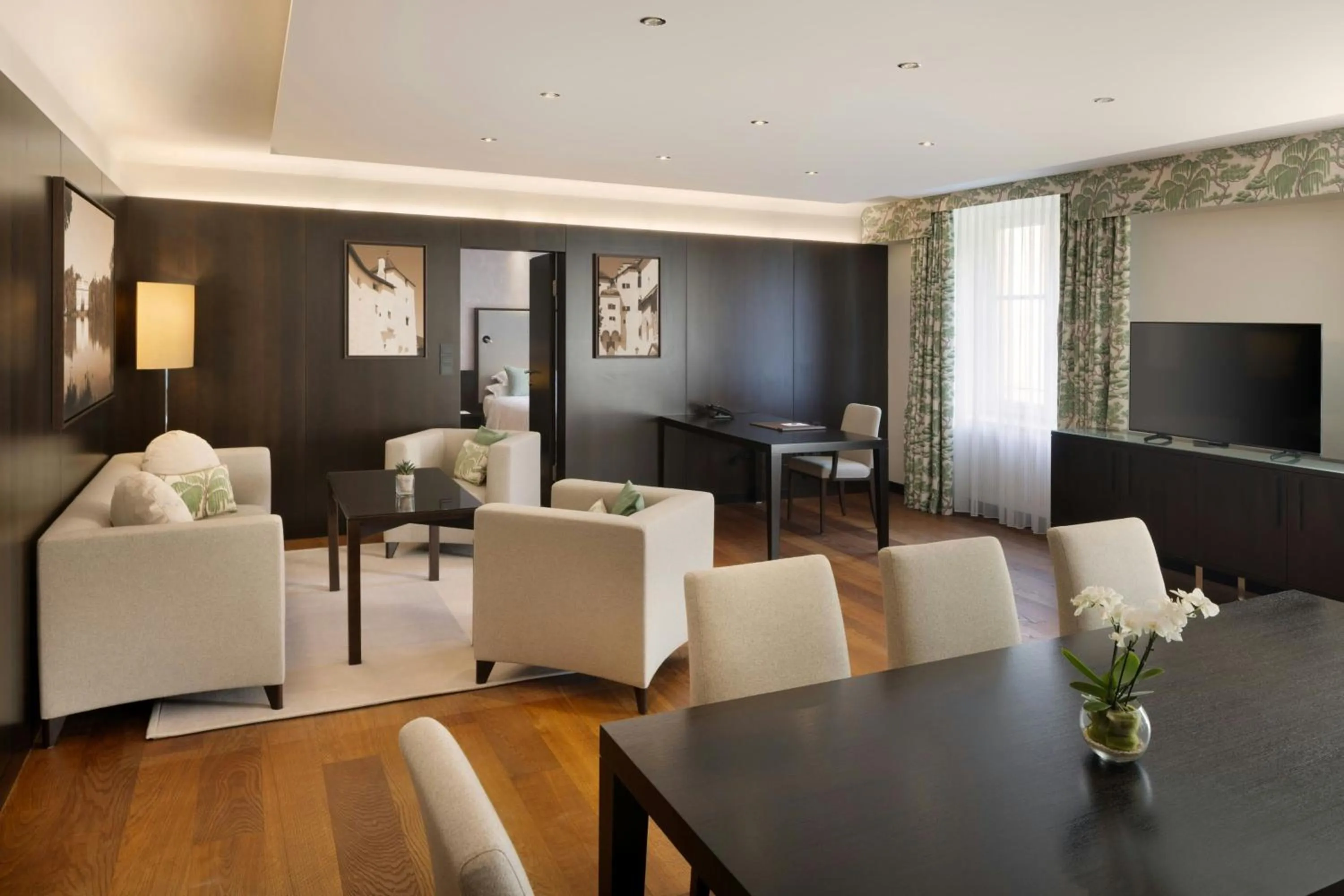 Living room in Sheraton Grand Salzburg