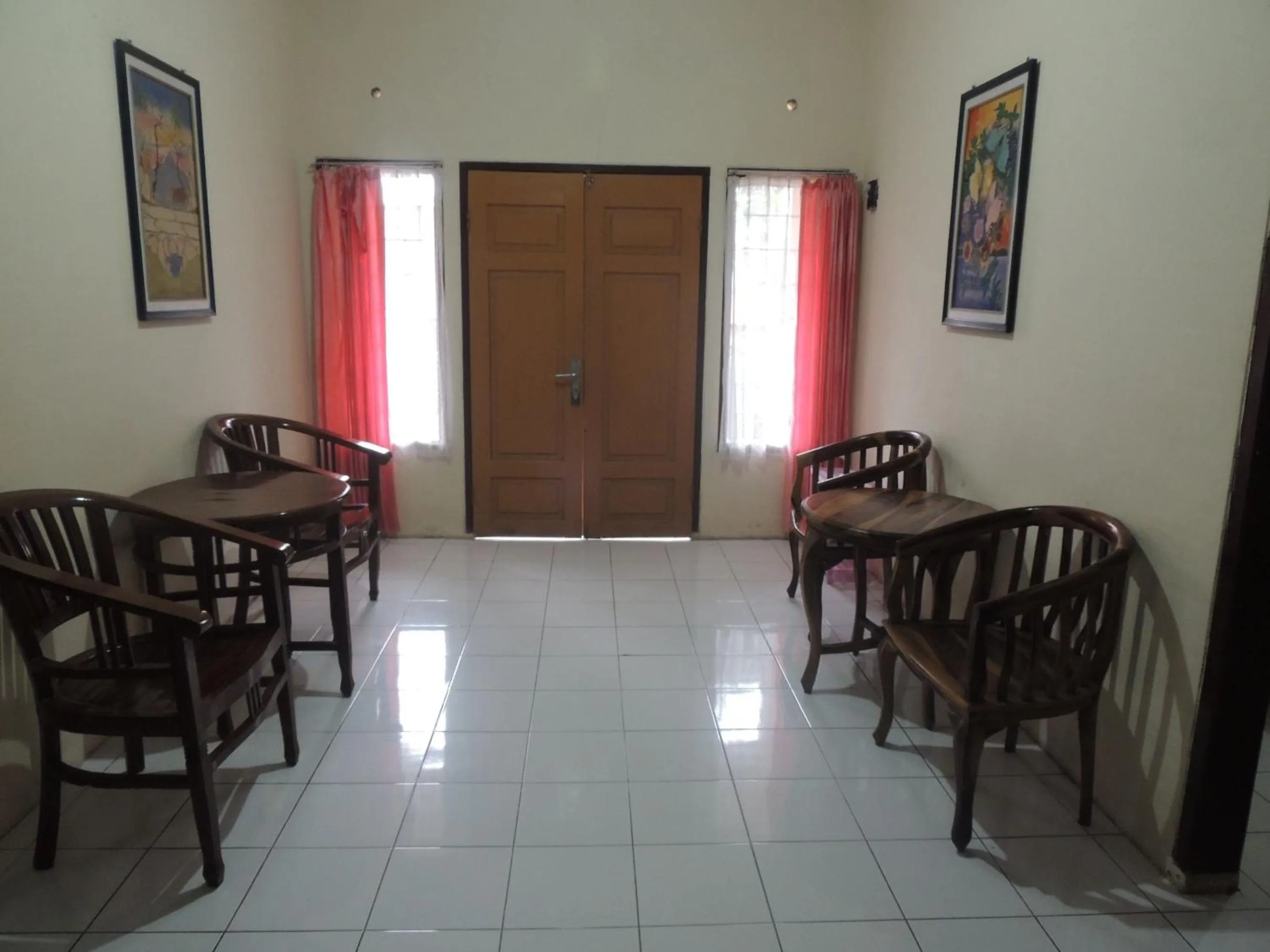 Seating area in Resort Agrowisata Perkebunan Tambi