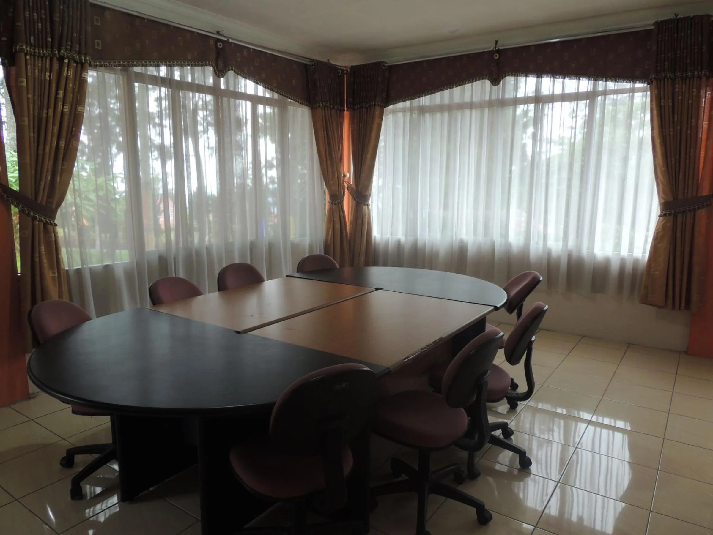 Meeting/conference room in Resort Agrowisata Perkebunan Tambi