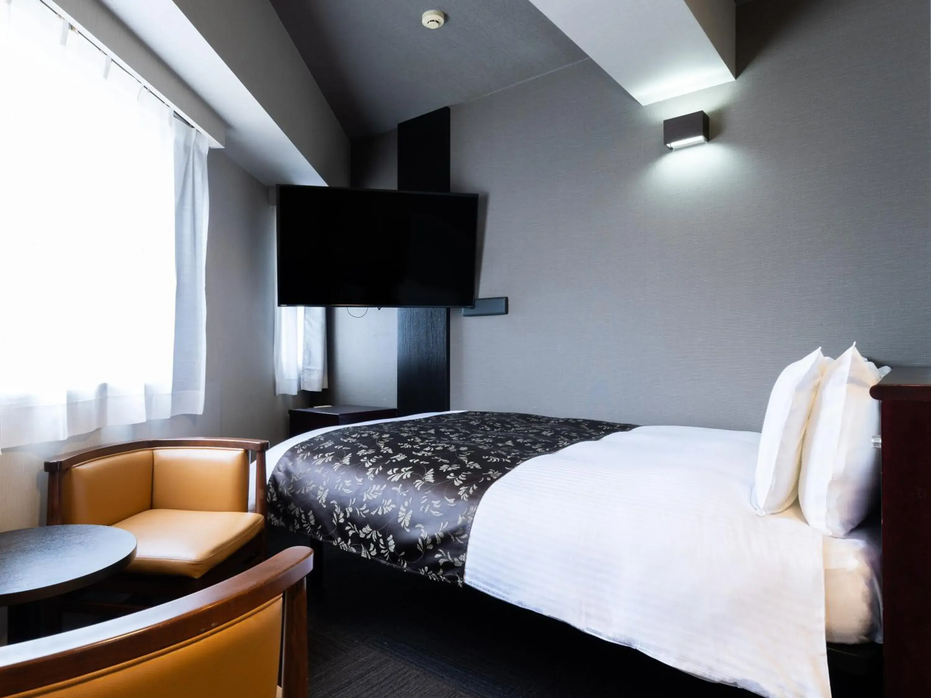 Photo of the whole room, Bed in APA Hotel Chibachuo Ekimae Photo of the whole room, Bed in APA Hotel Chibachuo Ekimae