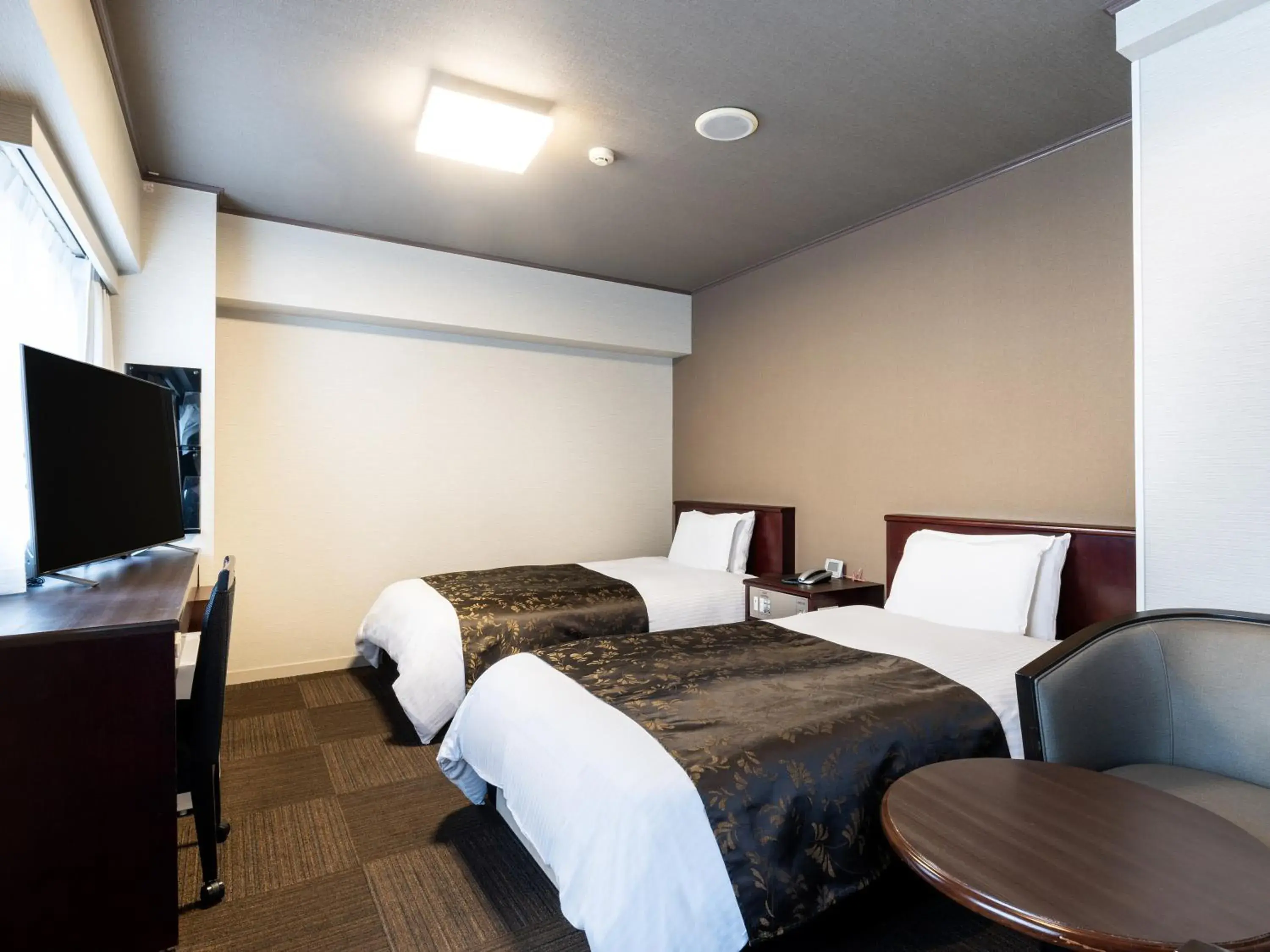 Photo of the whole room, Bed in APA Hotel Chibachuo Ekimae Photo of the whole room, Bed in APA Hotel Chibachuo Ekimae