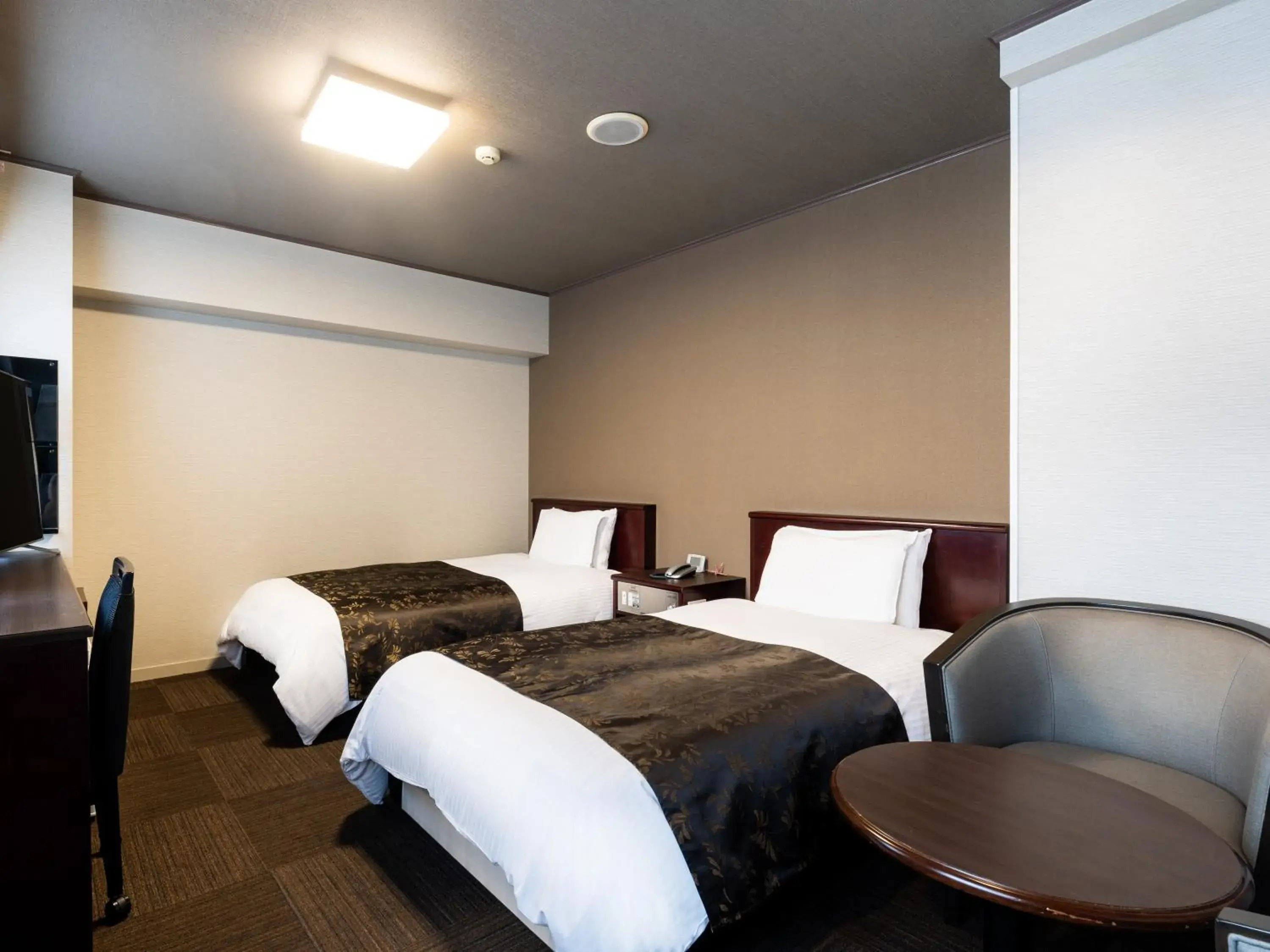 Photo of the whole room, Bed in APA Hotel Chibachuo Ekimae Photo of the whole room, Bed in APA Hotel Chibachuo Ekimae