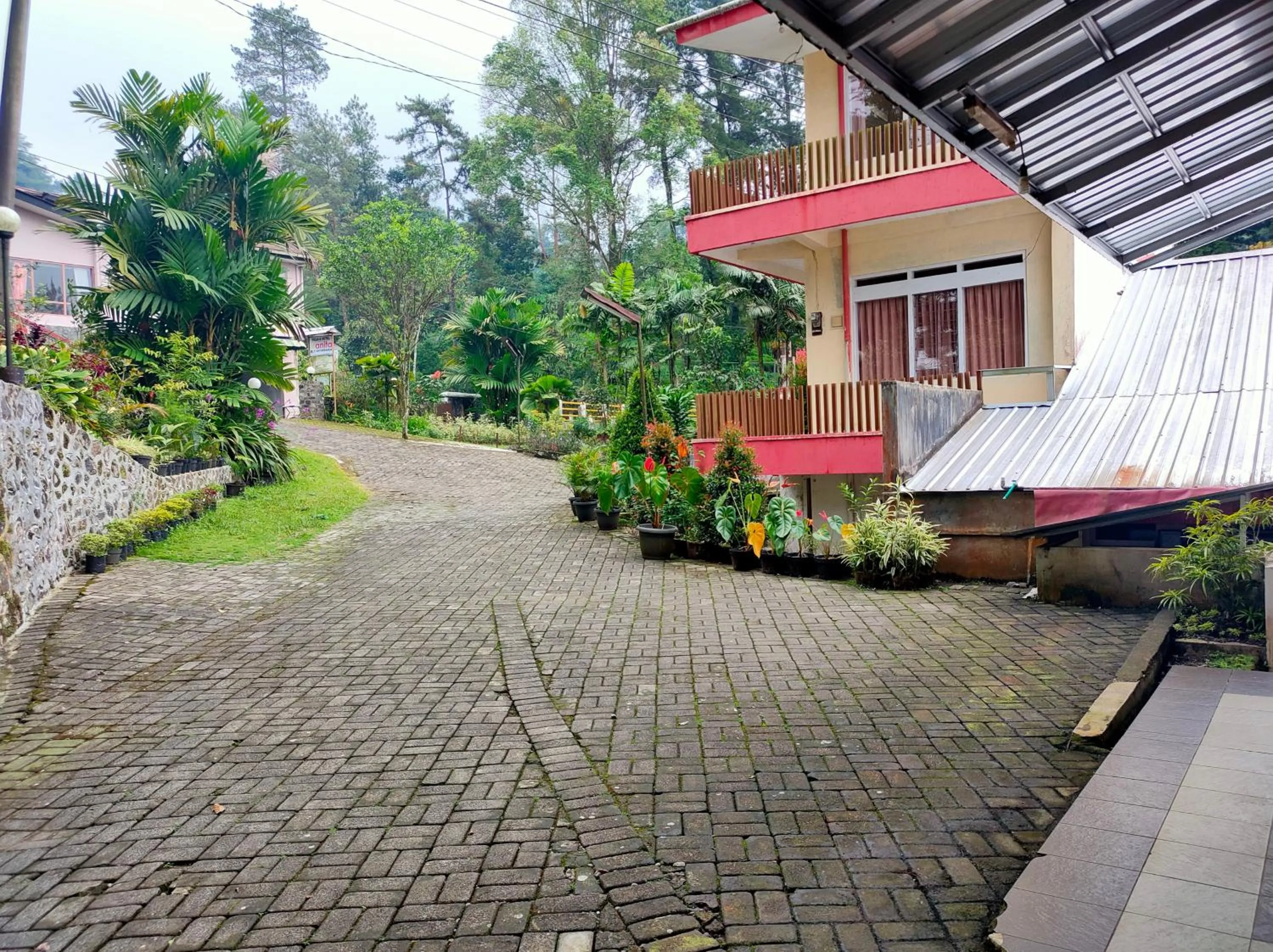 Property building in Hotel Anita Baturaden Mitra RedDoorz