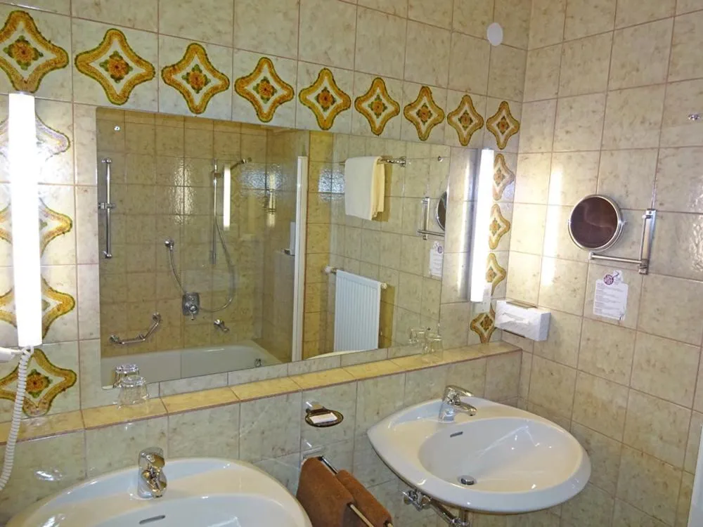 Bathroom in Hotel Schlair