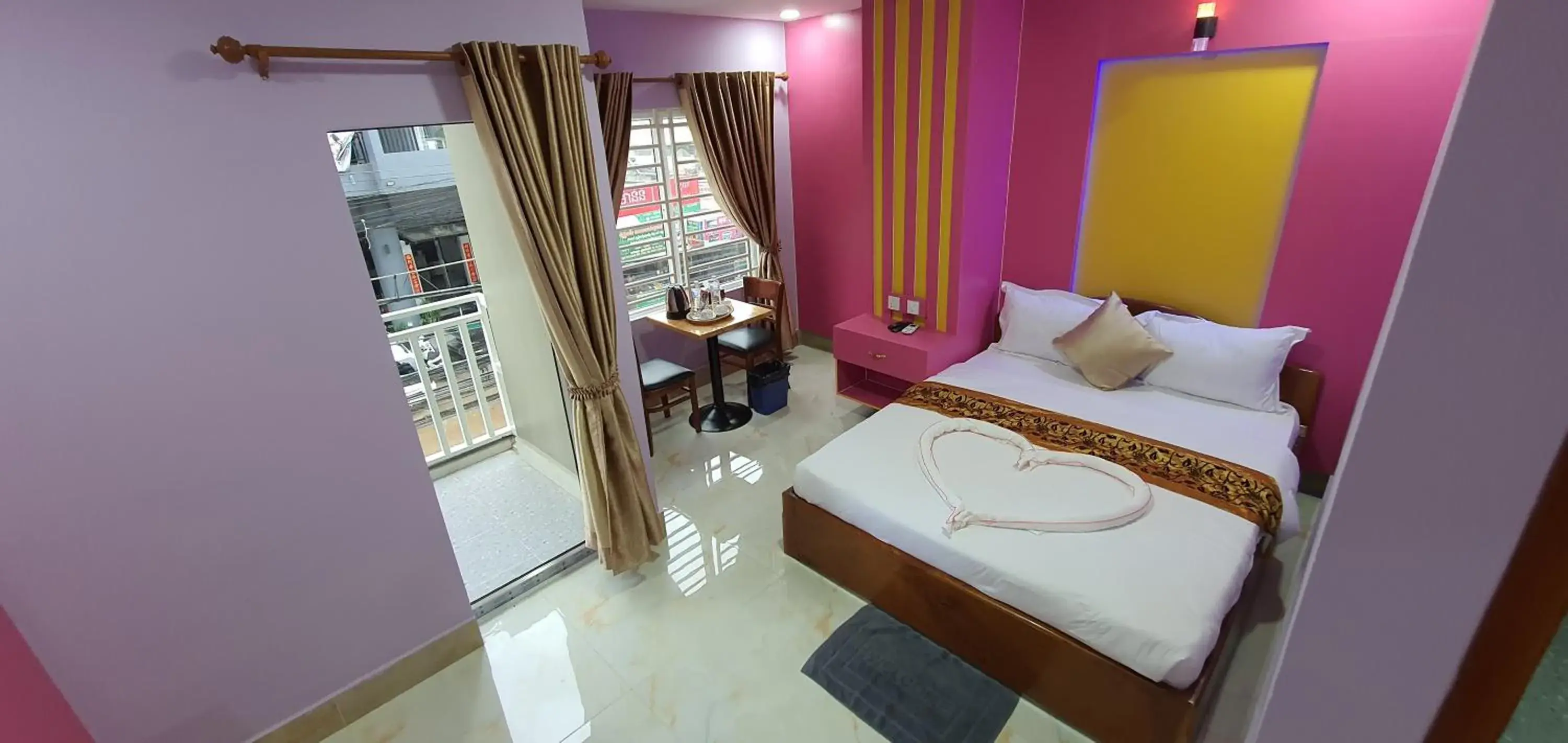 Bed in Pheng Chenda Hotel Bed in Pheng Chenda Hotel