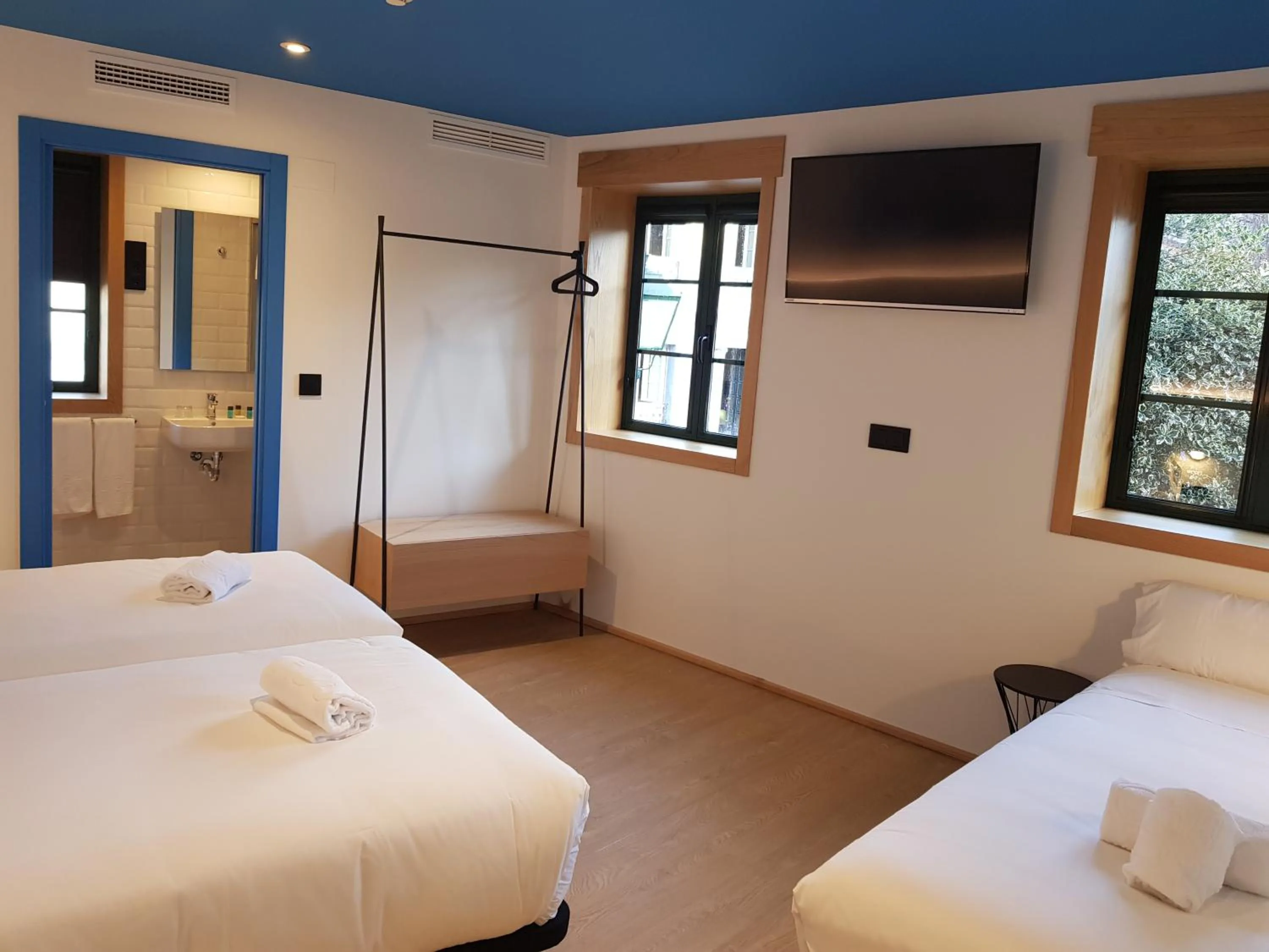 Bed in Alameda Rooms Santiago