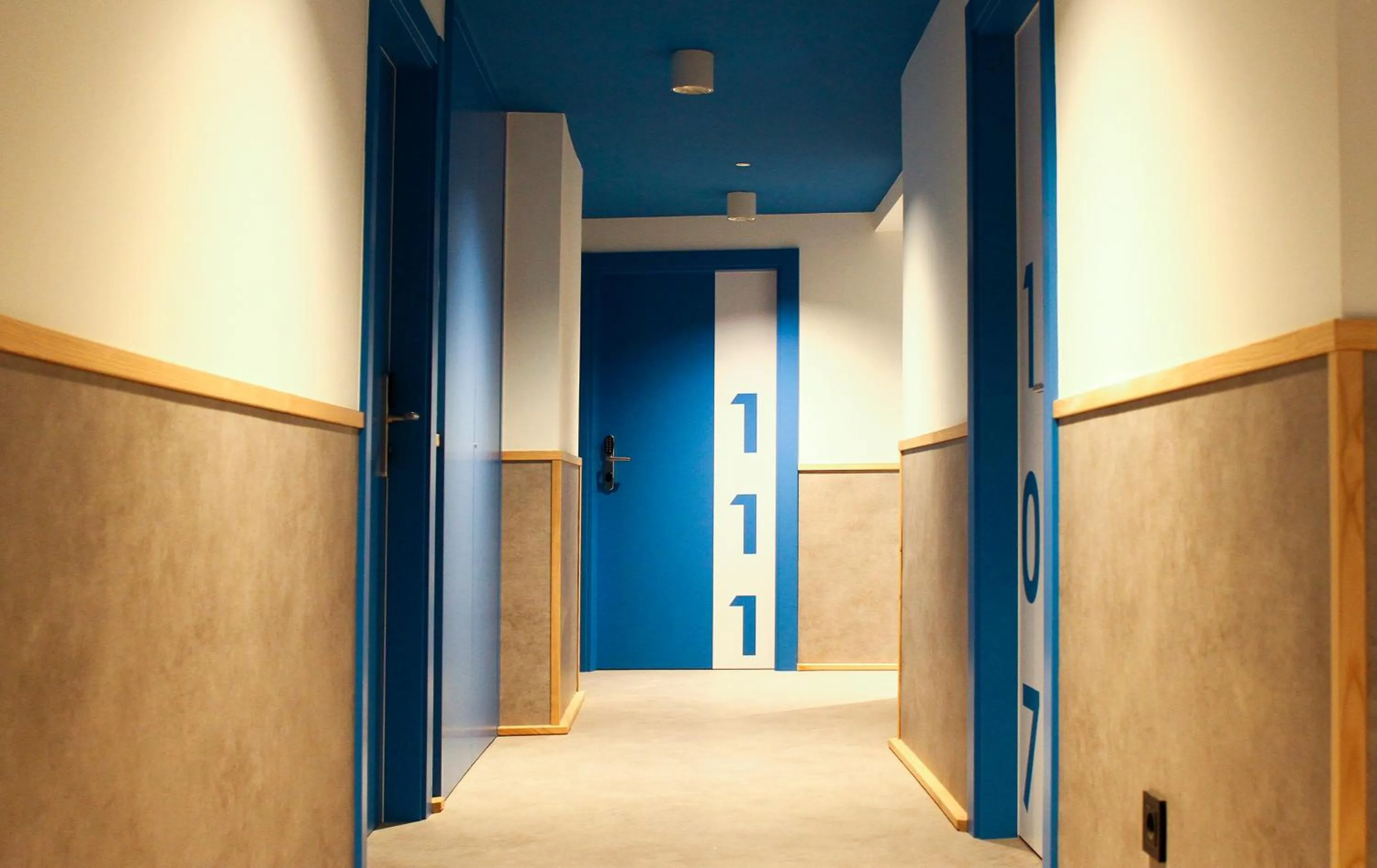 Area and facilities in Alameda Rooms Santiago