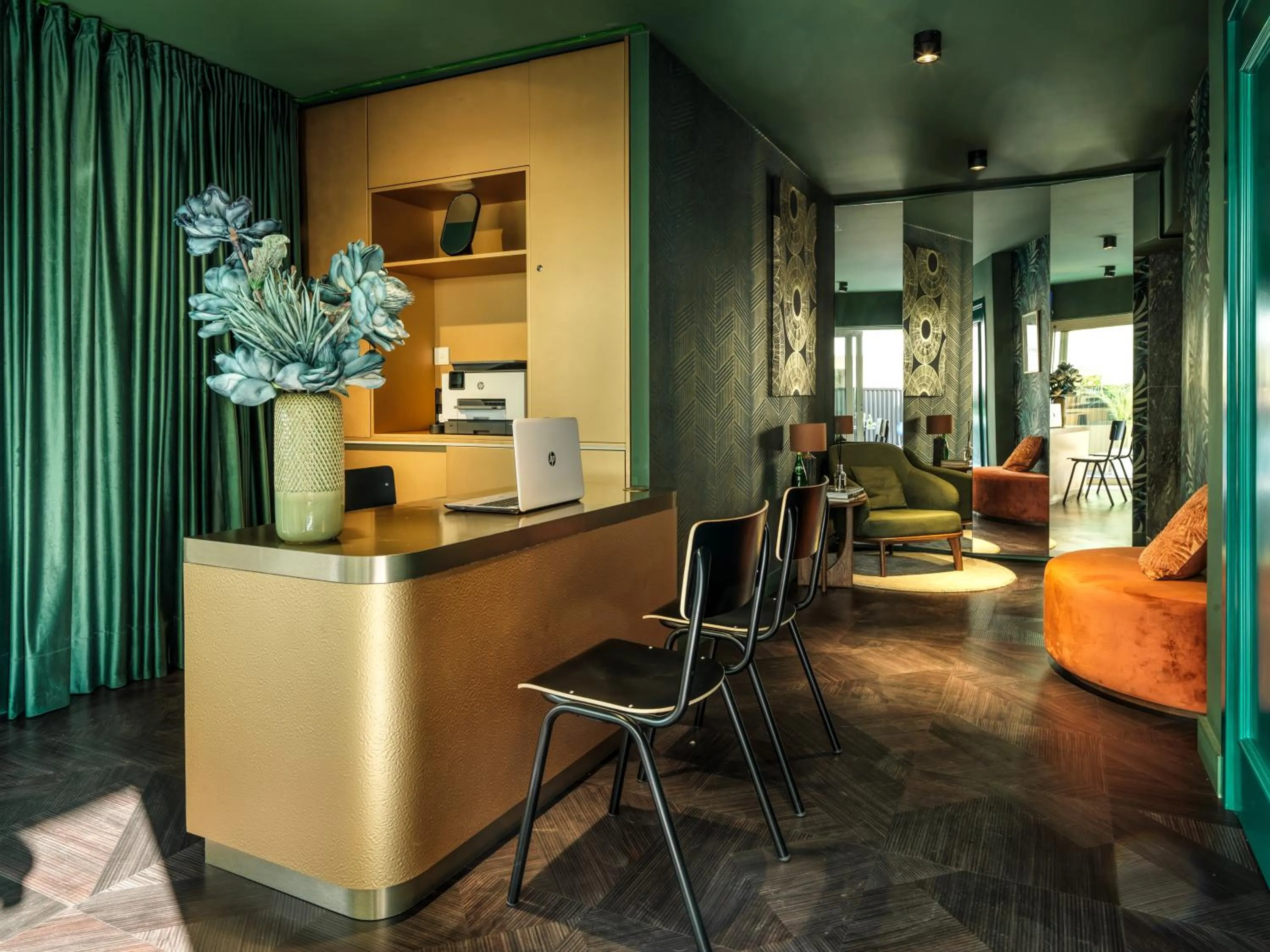 Lobby or reception in LIV URBAN Suites