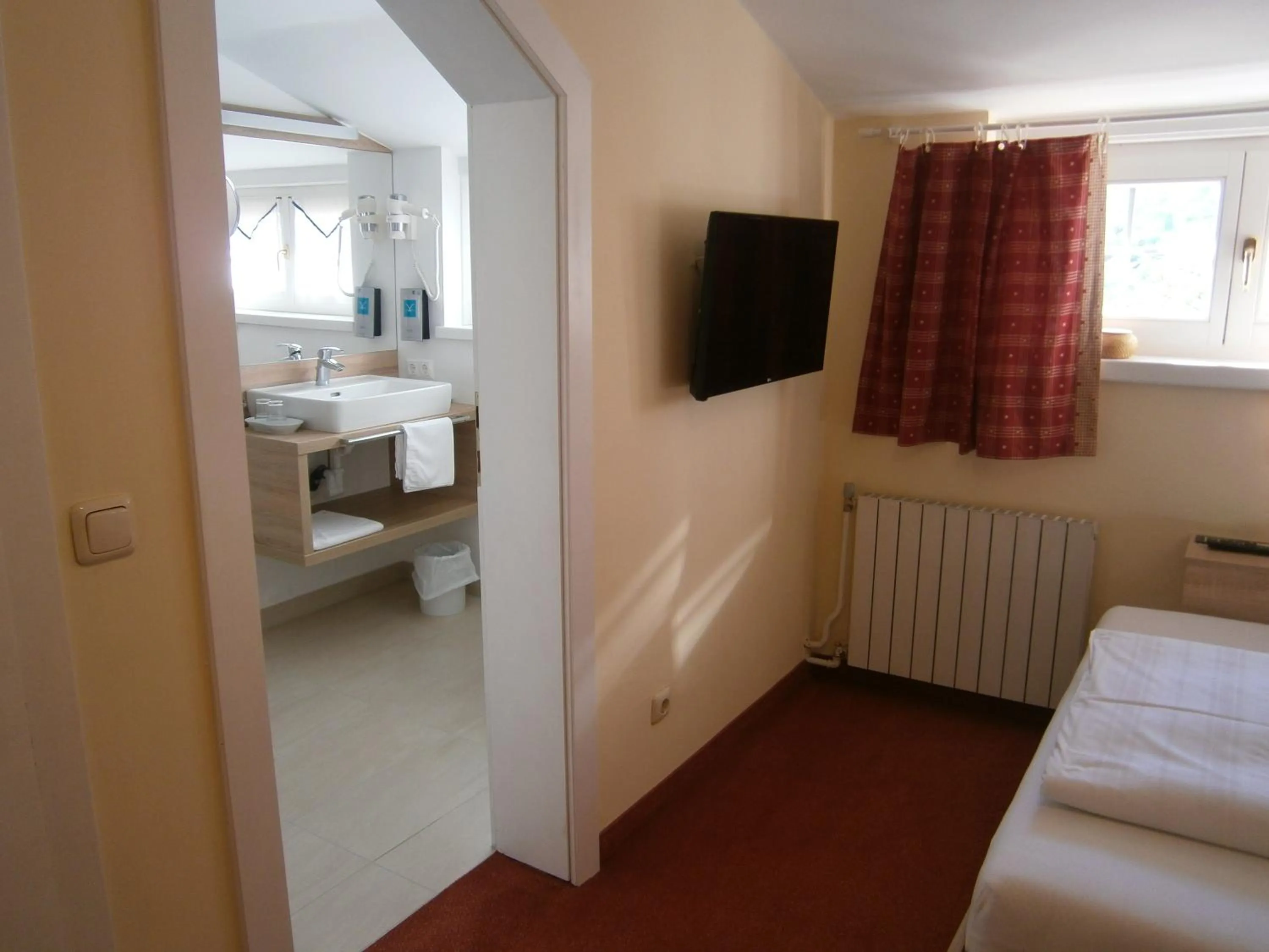 Other, Bed in Lust und Laune Hotel am Wörthersee