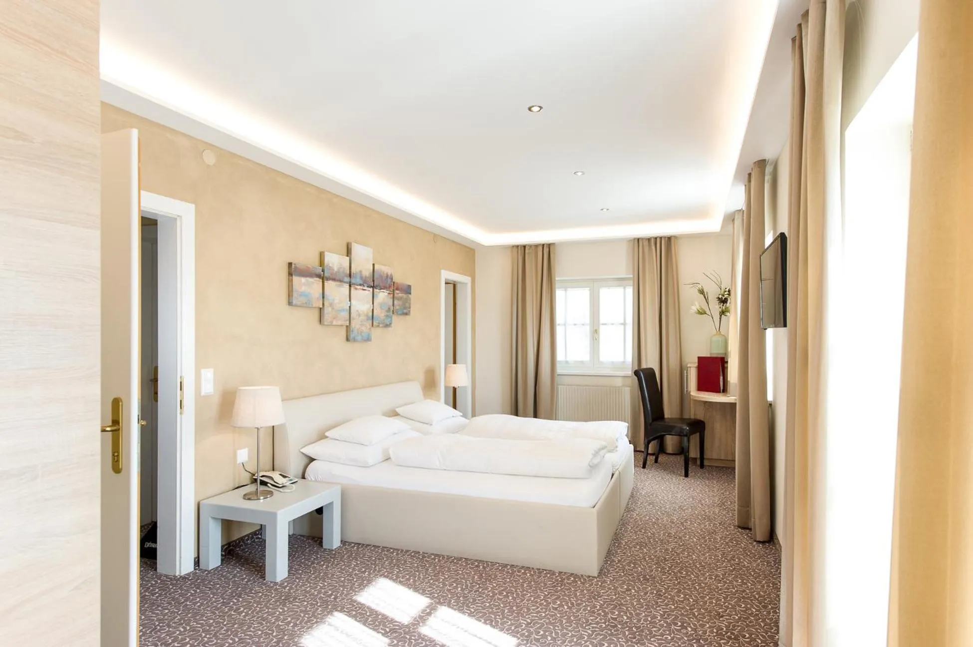 Bedroom, Bed in Lust und Laune Hotel am Wörthersee