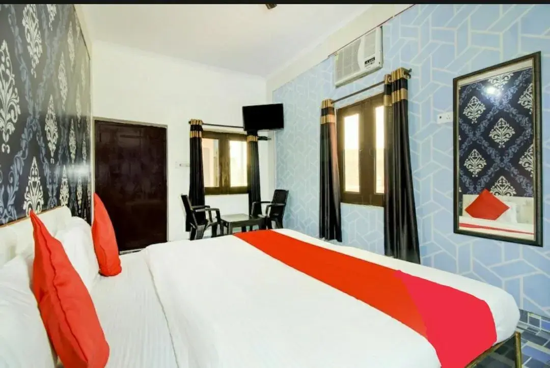 Deluxe Room in Hotel kingsman Deluxe Room in Hotel kingsman