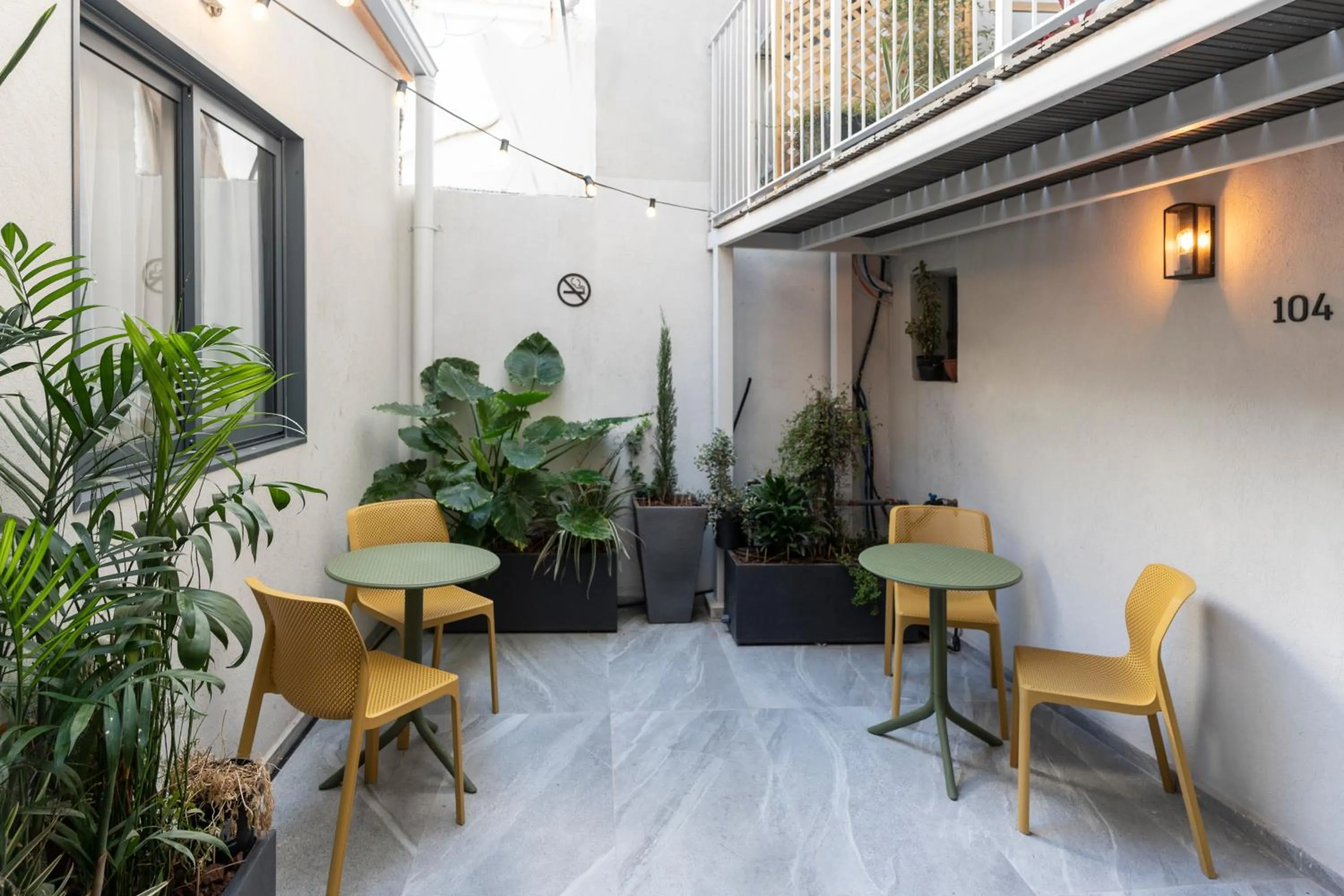 Patio in De' Mar Florentine By Peraia