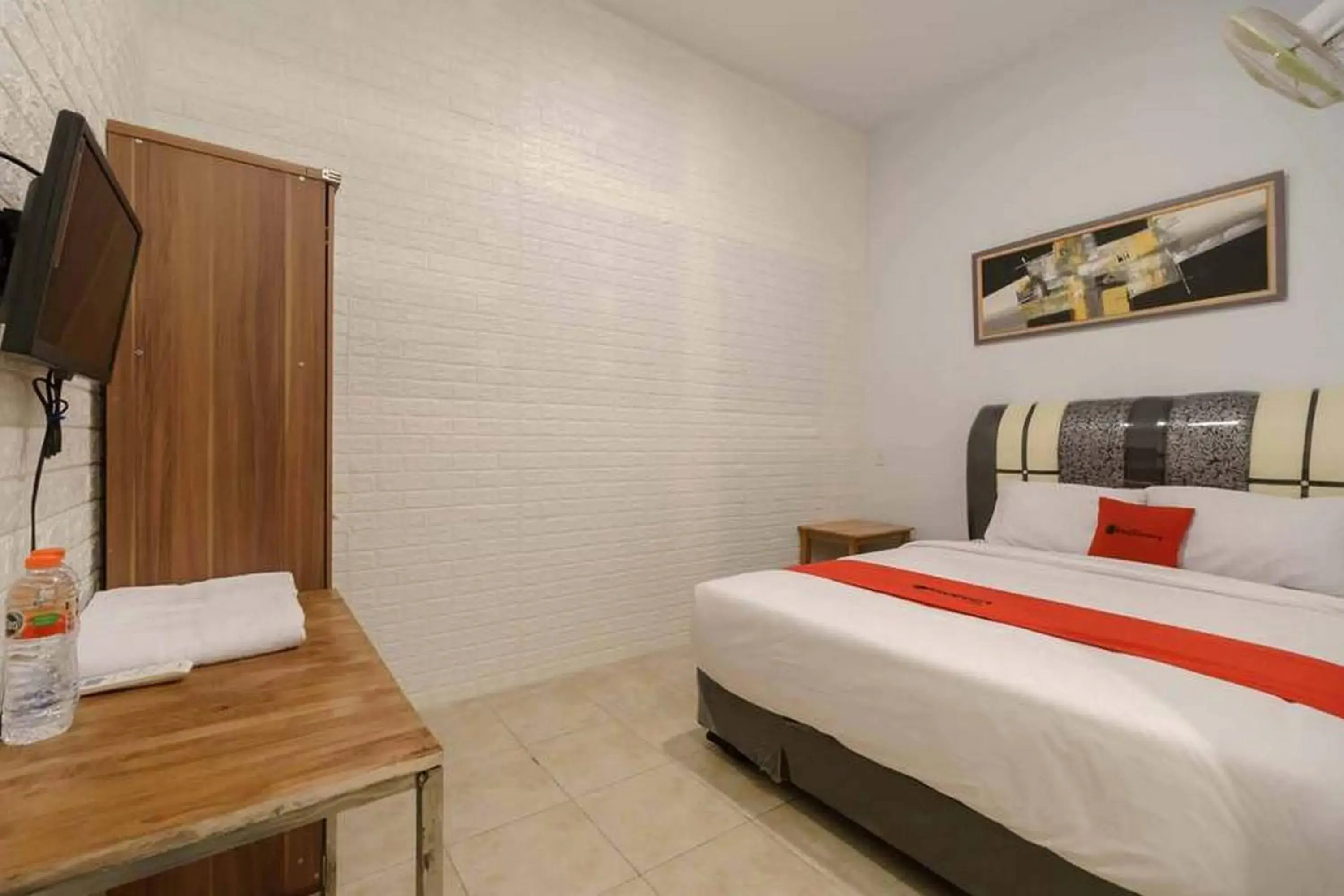 Bed in RedDoorz at Mutiara Residence Deli Serdang Bed in RedDoorz at Mutiara Residence Deli Serdang