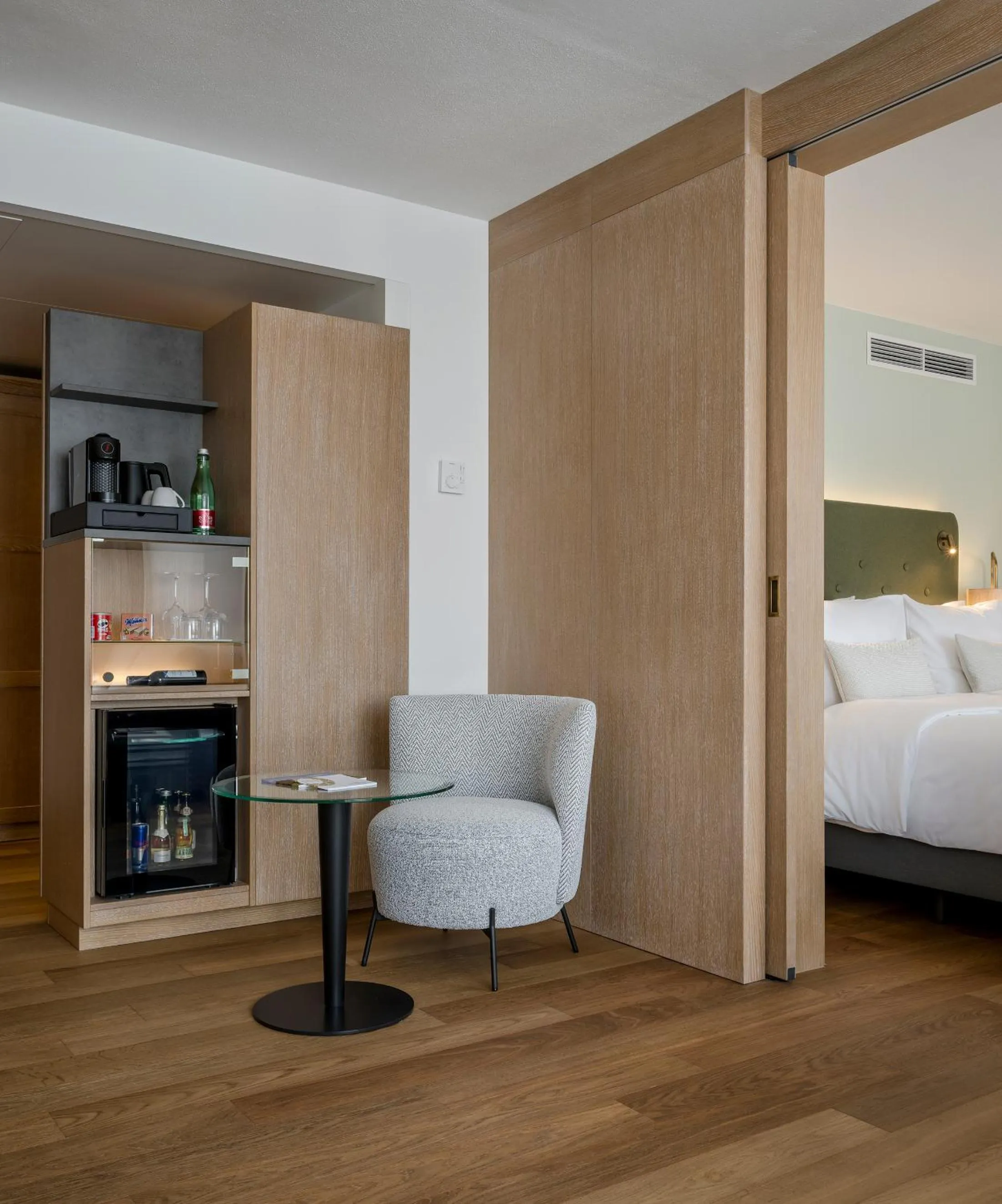 Seating area, Bed in Hotel IMLAUER & Bräu