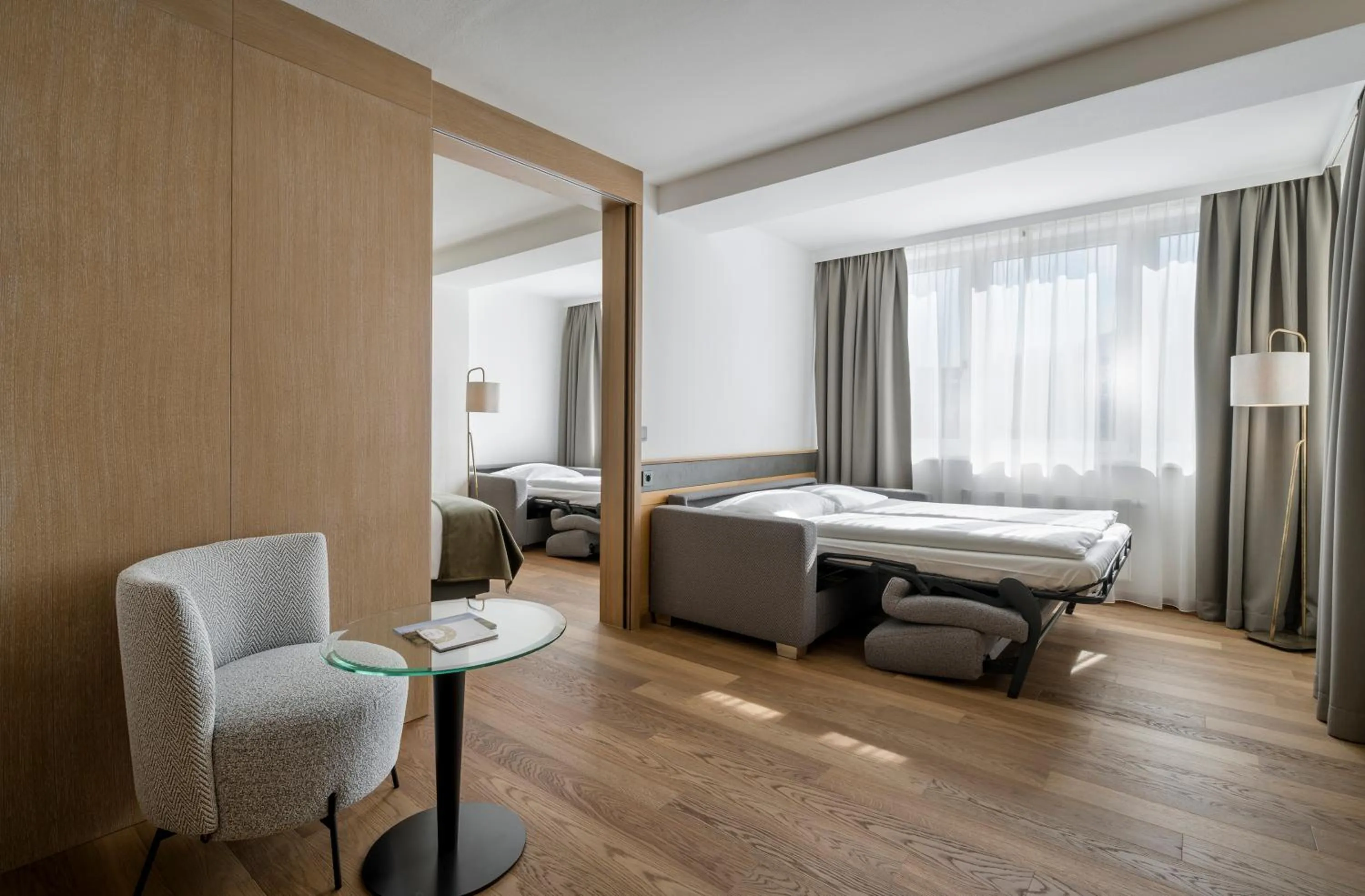 Seating area, Bed in Hotel IMLAUER & Bräu