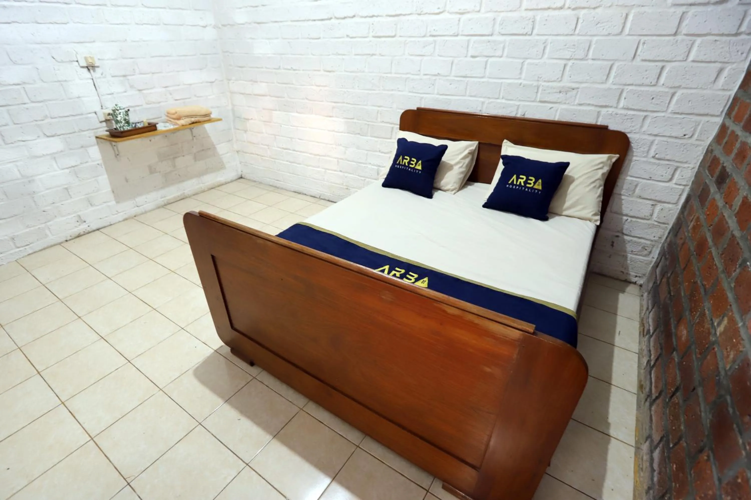 Bed in Katumbiri Resort