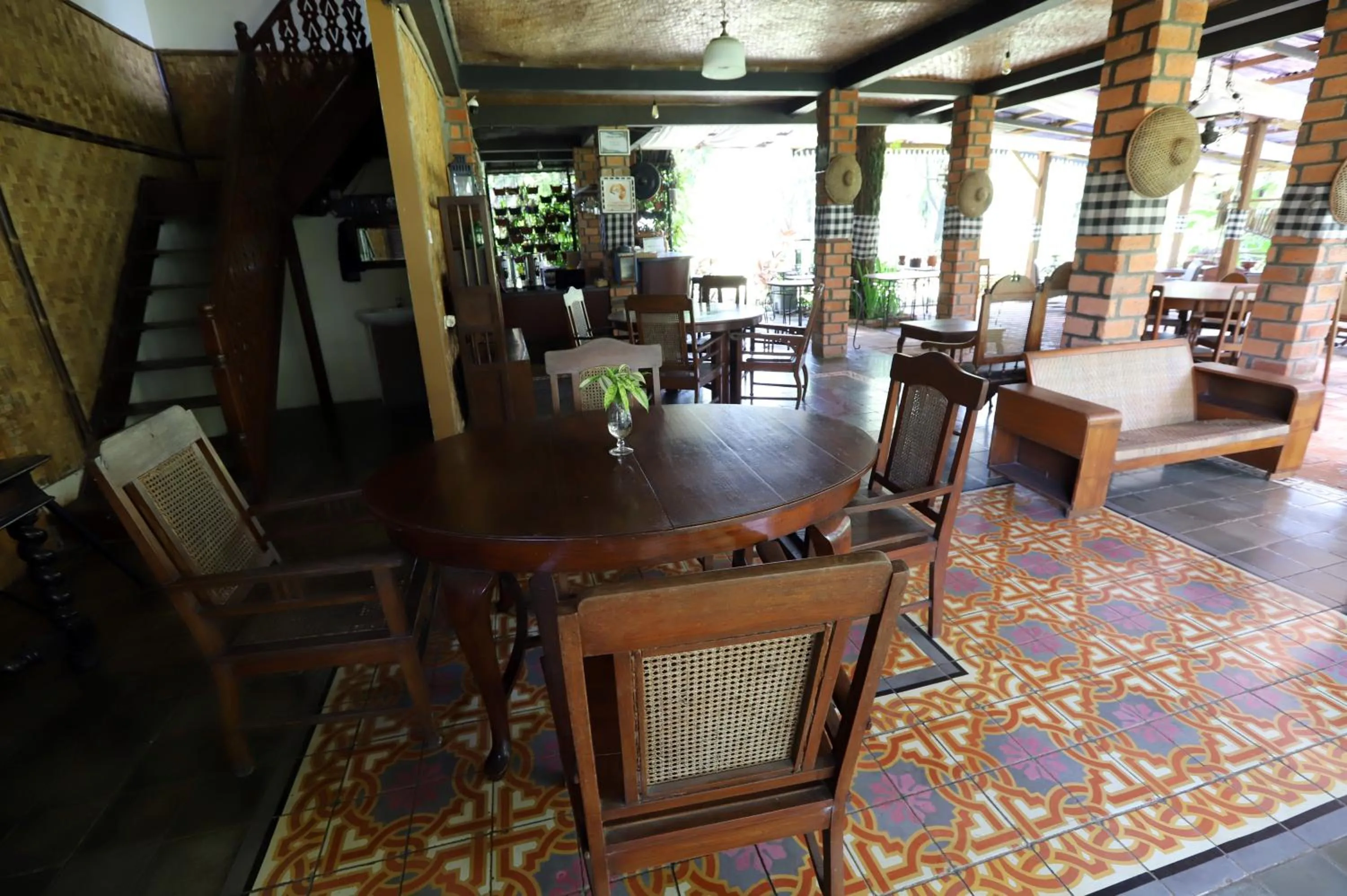 Restaurant/places to eat in Katumbiri Resort
