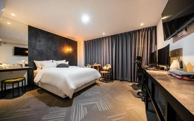 Photo of the whole room in St. 179 Incheon Hotel