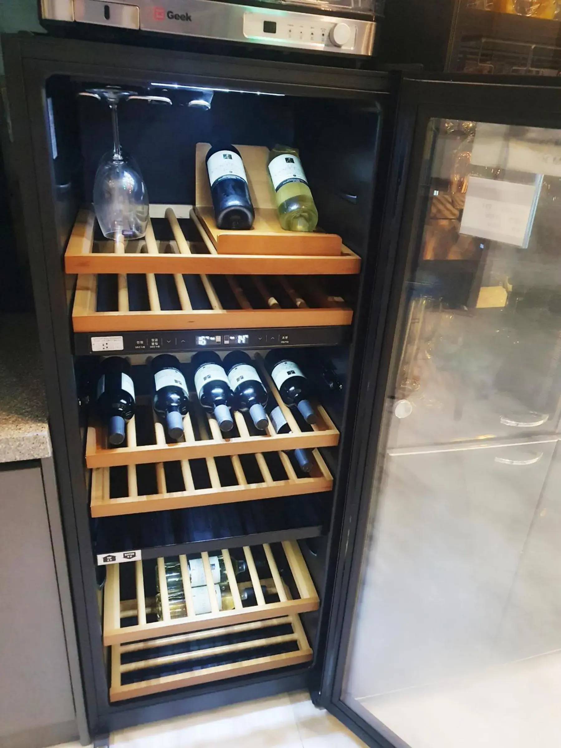 Lounge or bar in St. 179 Incheon Hotel Lounge or bar in St. 179 Incheon Hotel