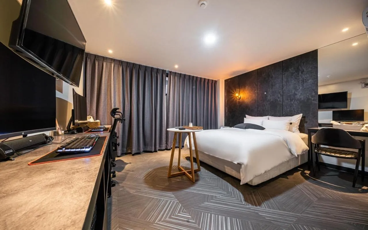 Photo of the whole room in St. 179 Incheon Hotel