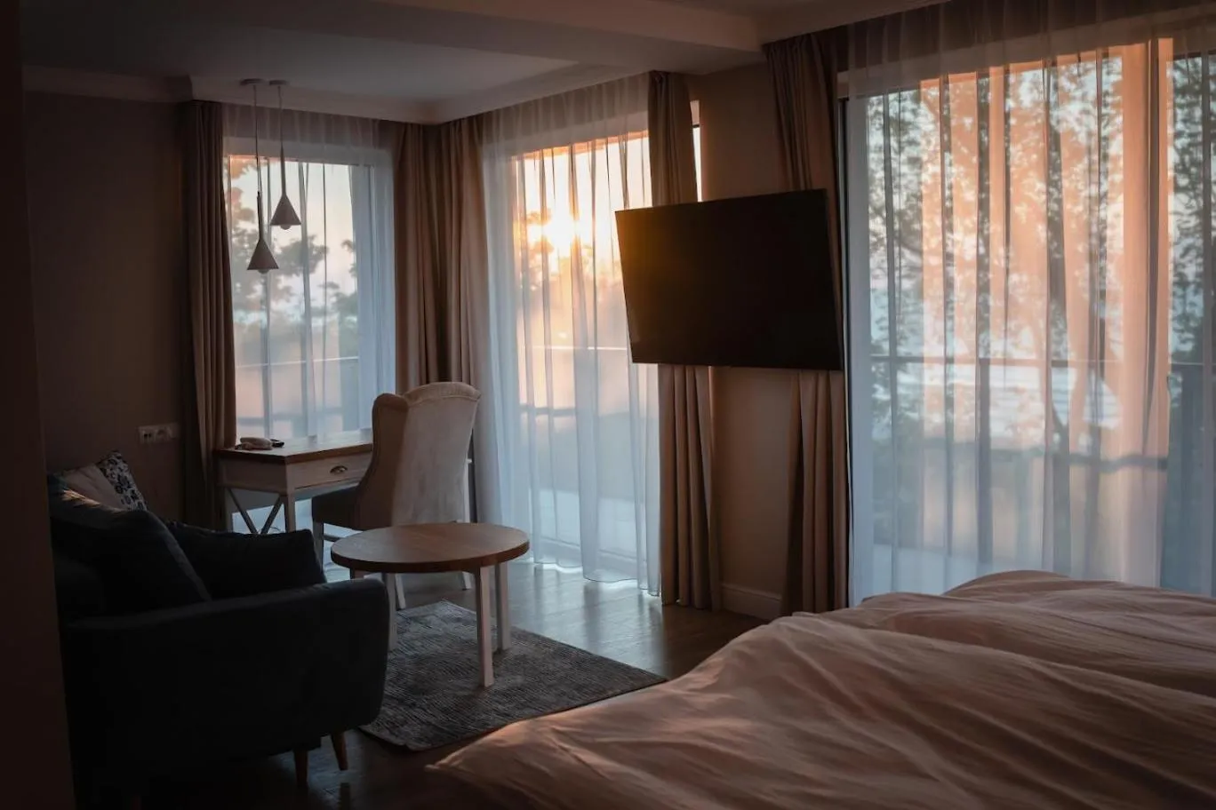 Seating area, Bed in Hotel Szerokie Wody Sea & Sand Ustka