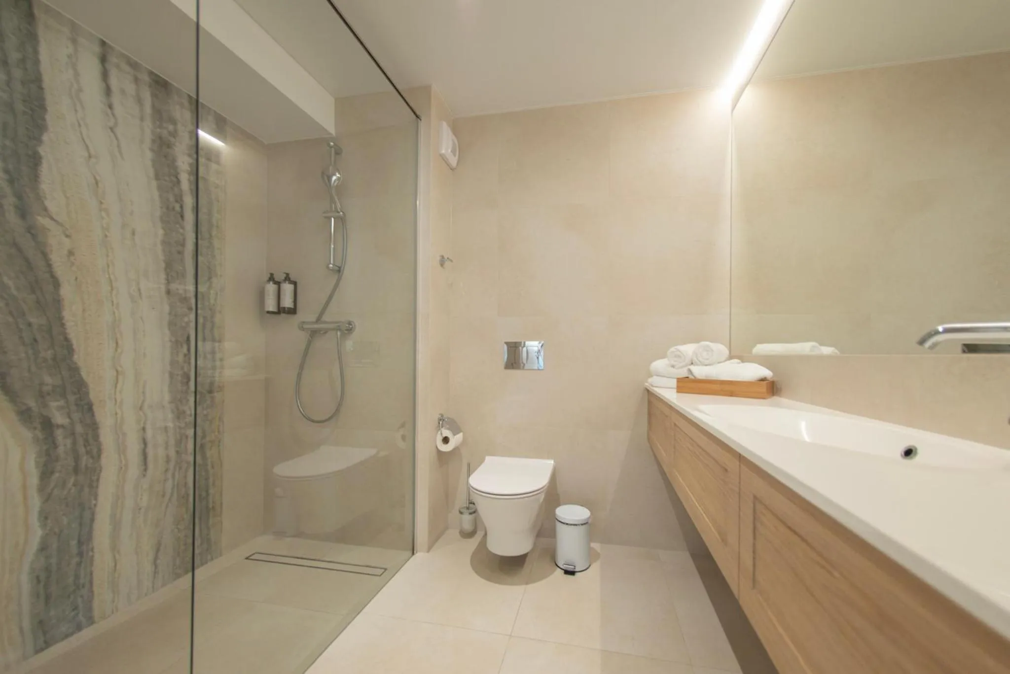 Shower in Hotel Szerokie Wody Sea & Sand Ustka