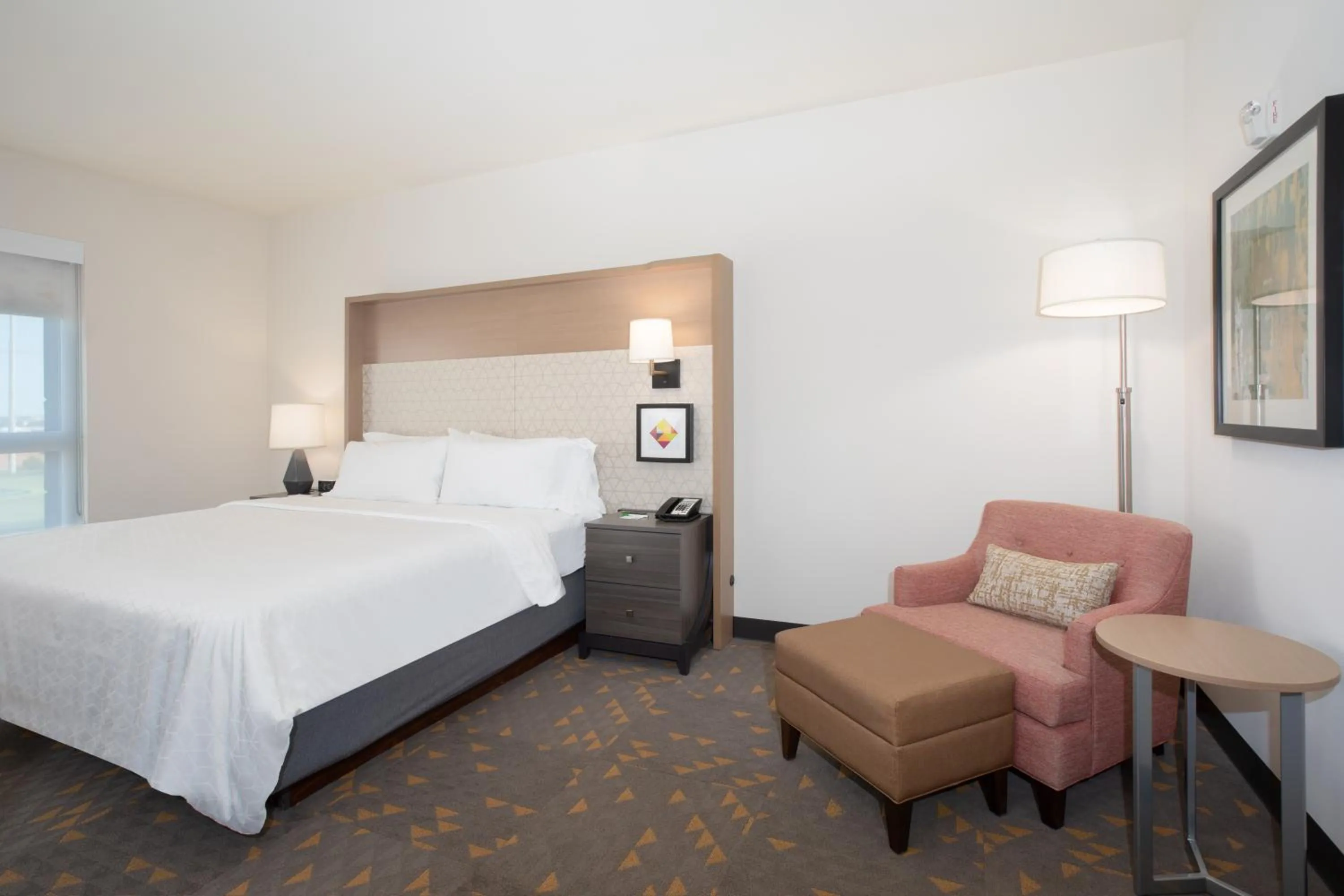 Photo of the whole room, Bed in Holiday Inn Glendale - Stadium & Ent Dist by IHG