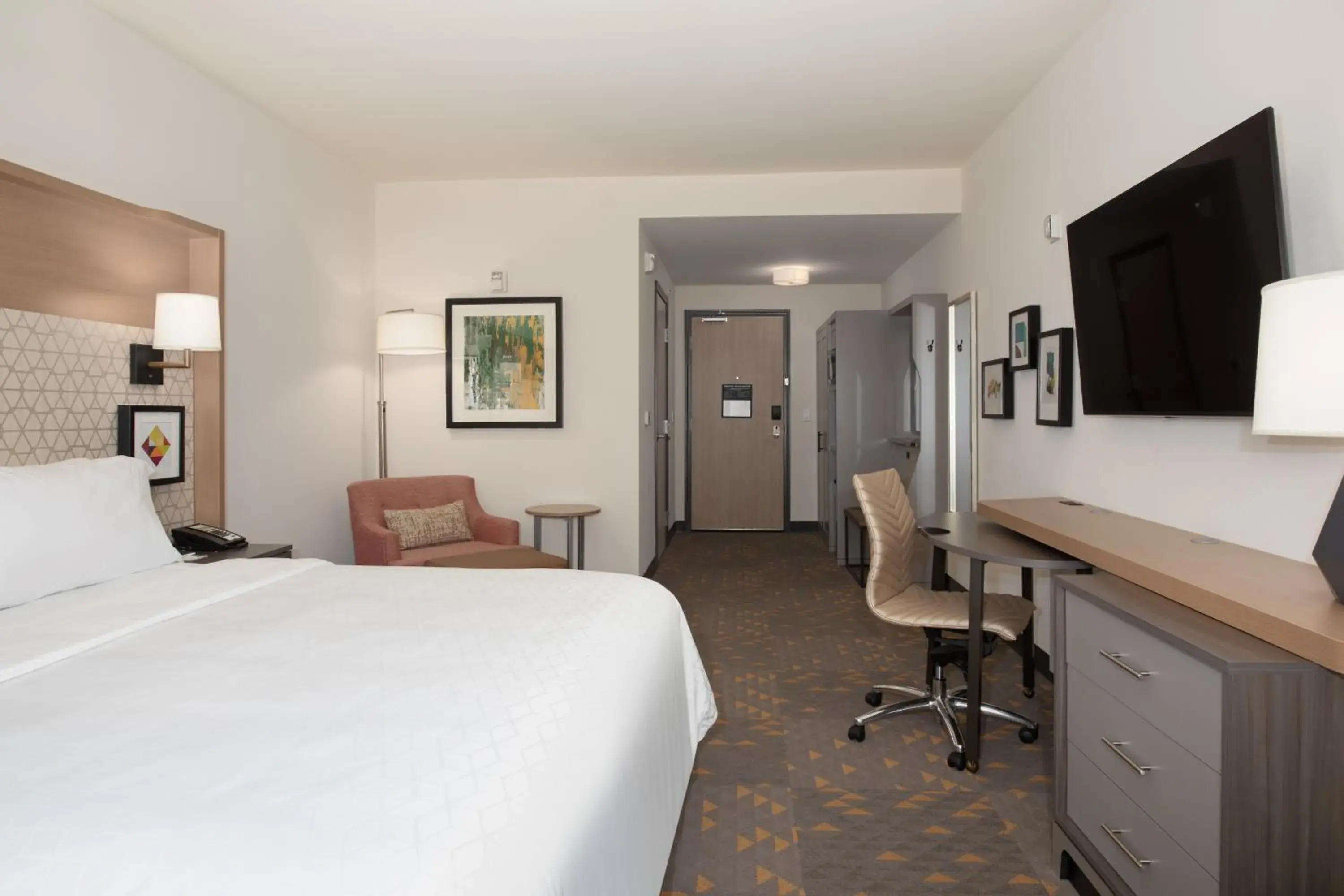 King Room with Two King Beds - Mobility Accessible with Roll In Shower/Non-Smoking in Holiday Inn Glendale - Stadium & Ent Dist by IHG King Room with Two King Beds - Mobility Accessible with Roll In Shower/Non-Smoking in Holiday Inn Glendale - Stadium & Ent Dist by IHG