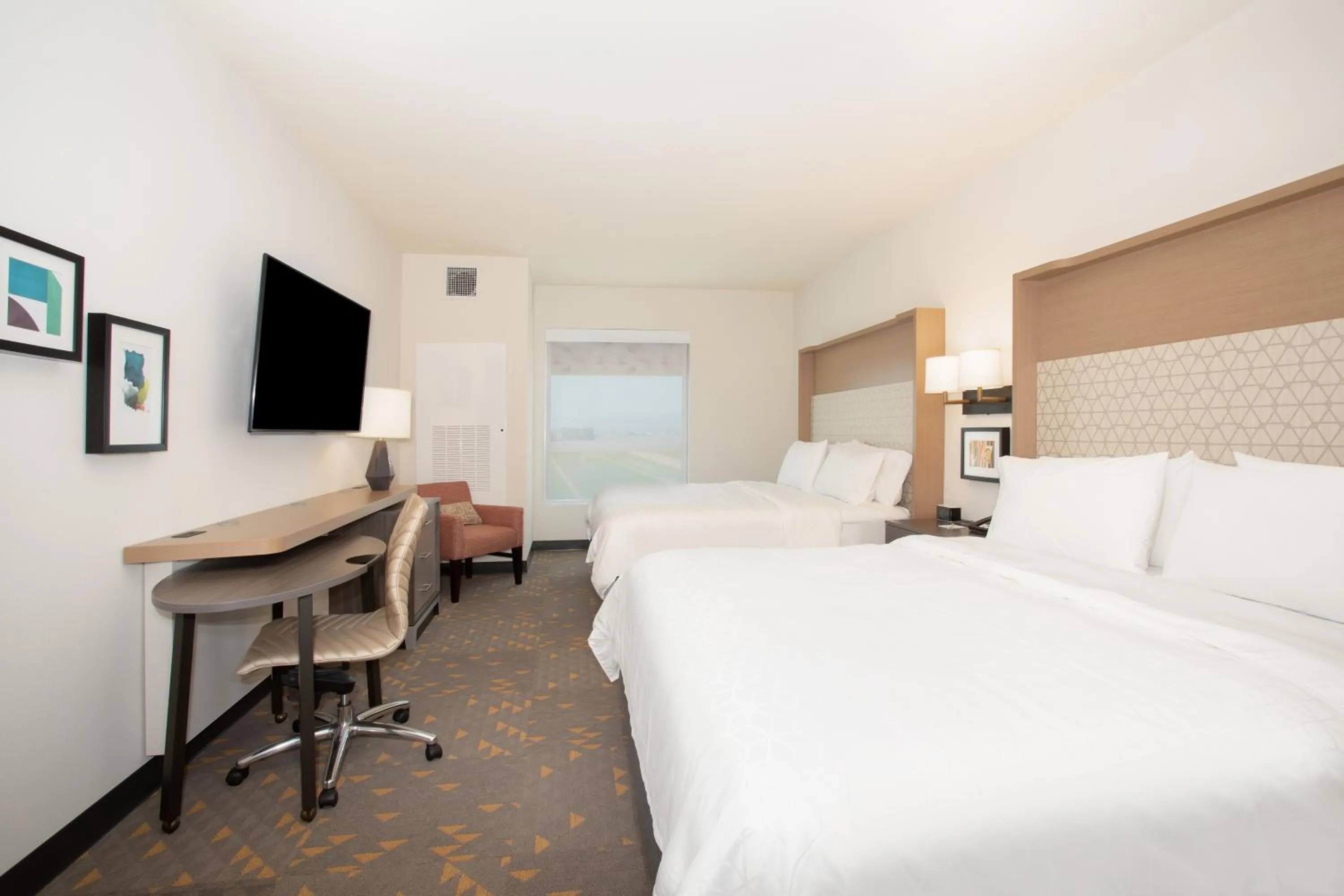 Photo of the whole room, Bed in Holiday Inn Glendale - Stadium & Ent Dist by IHG