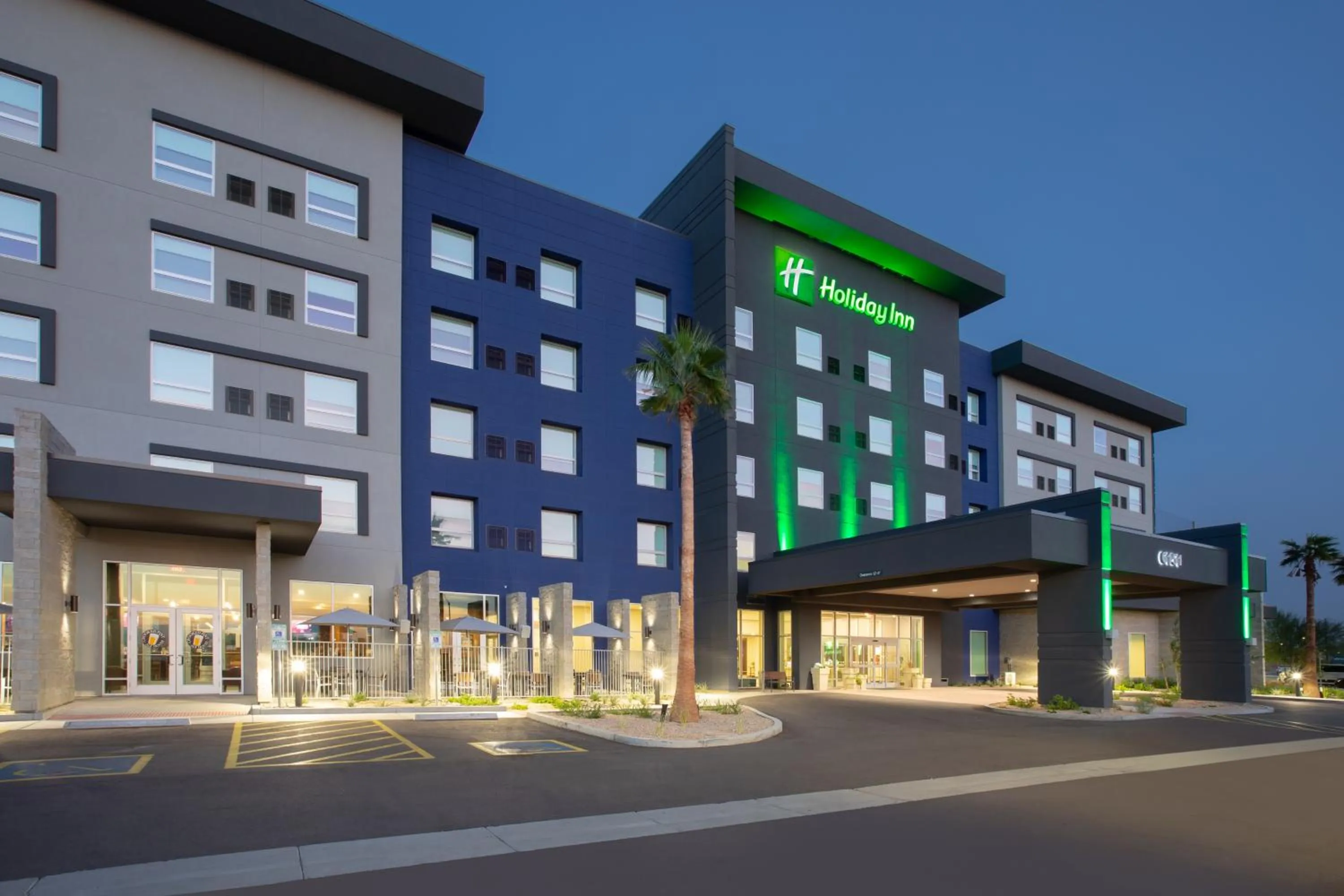 Property building in Holiday Inn Glendale - Stadium & Ent Dist by IHG