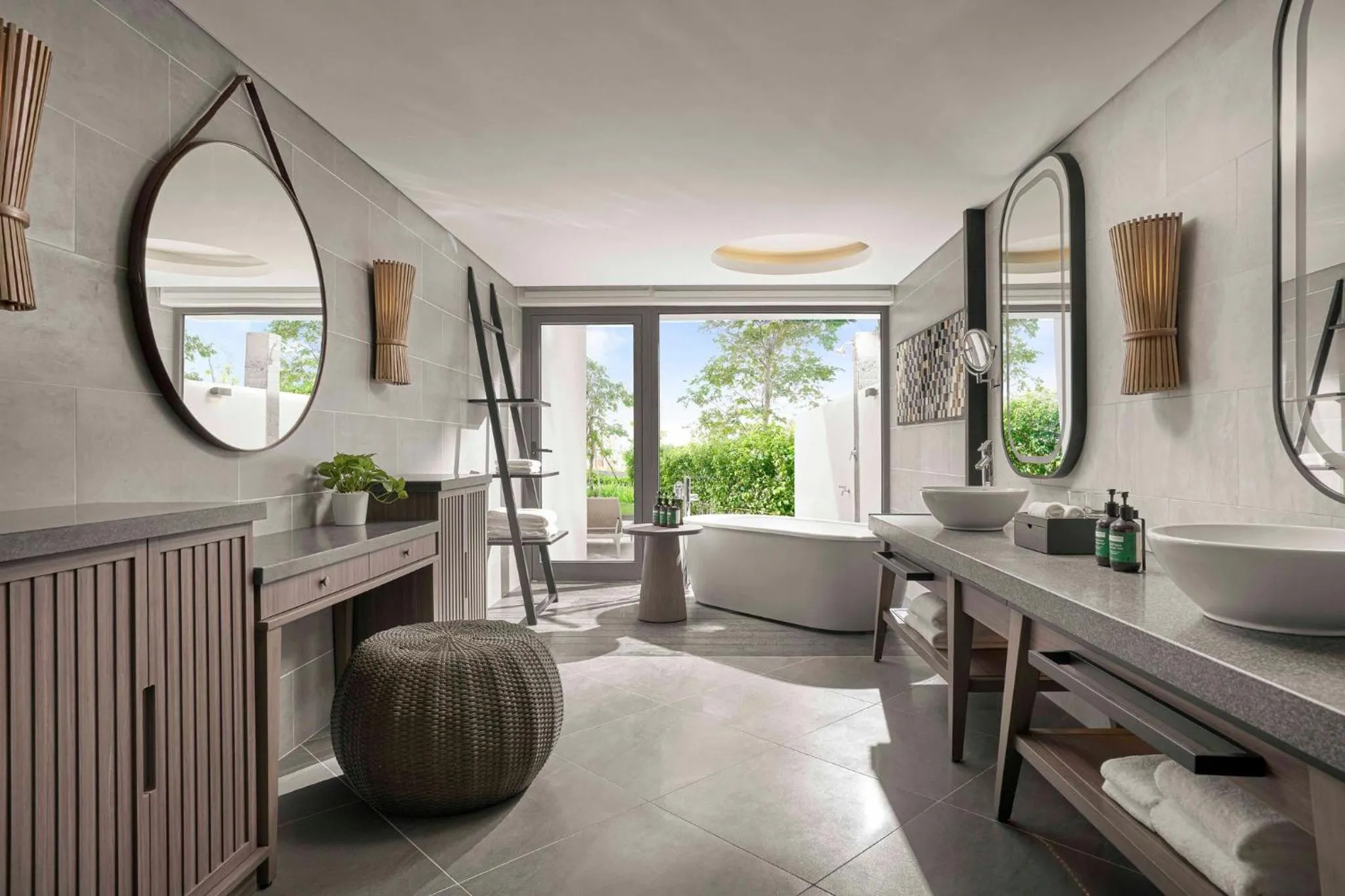 Bathroom in Crowne Plaza Phu Quoc Starbay by IHG