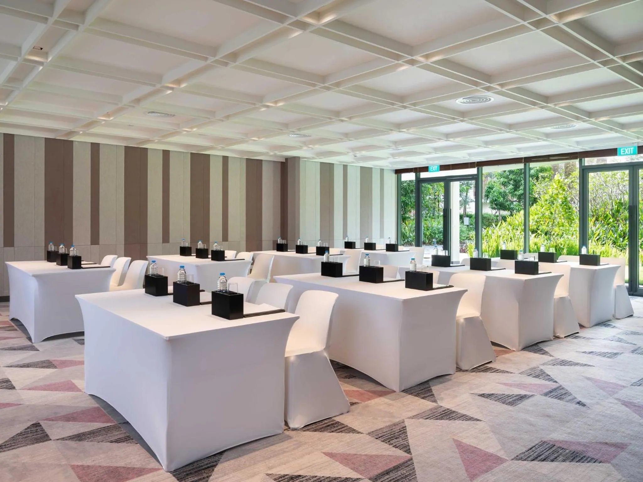 Meeting/conference room in Crowne Plaza Phu Quoc Starbay by IHG
