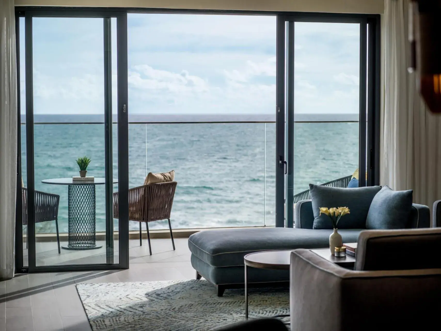 Living room in Crowne Plaza Phu Quoc Starbay by IHG Living room in Crowne Plaza Phu Quoc Starbay by IHG