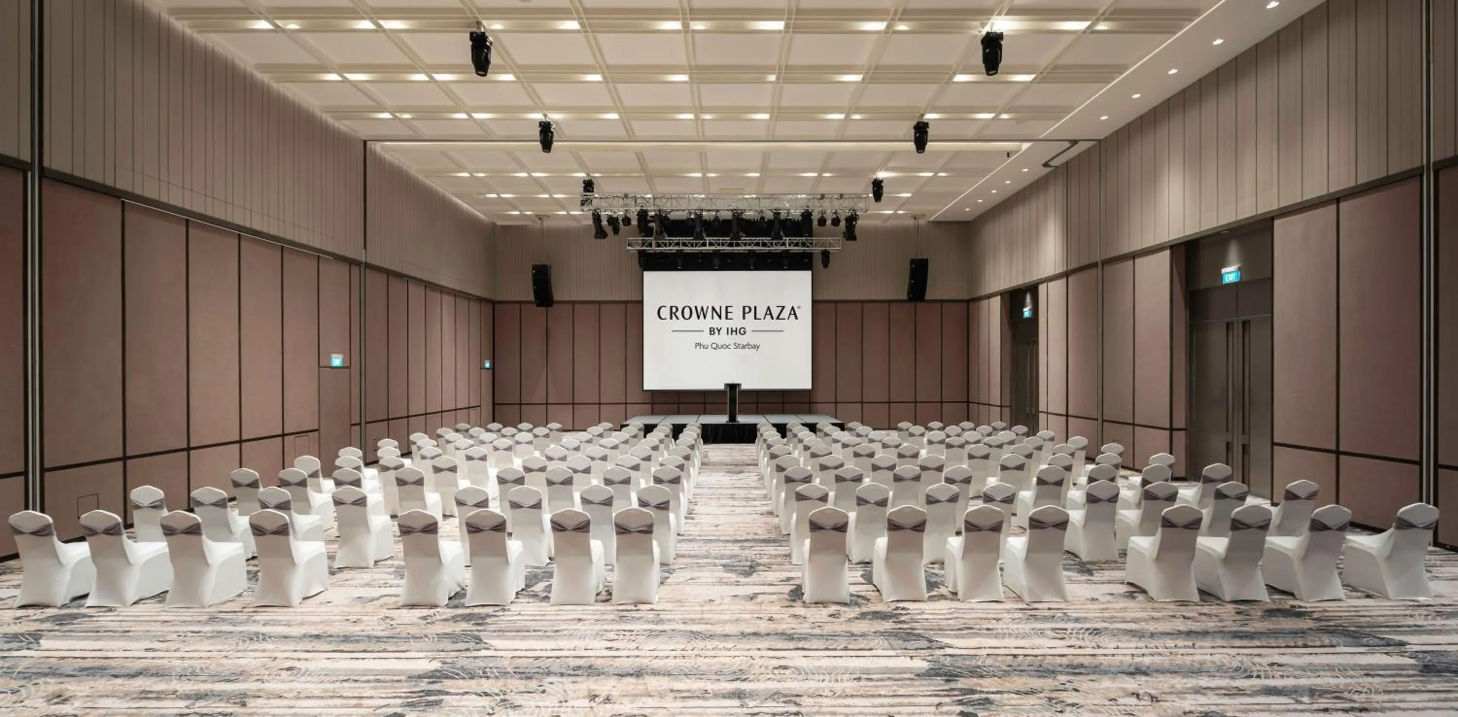Meeting/conference room in Crowne Plaza Phu Quoc Starbay by IHG