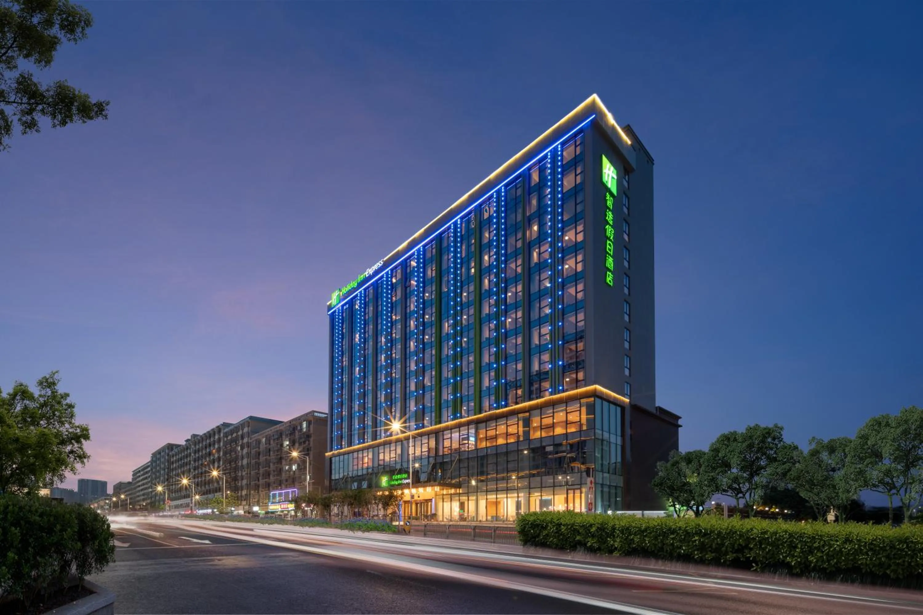 Property building in Holiday Inn Express Shenzhen Longhua by IHG