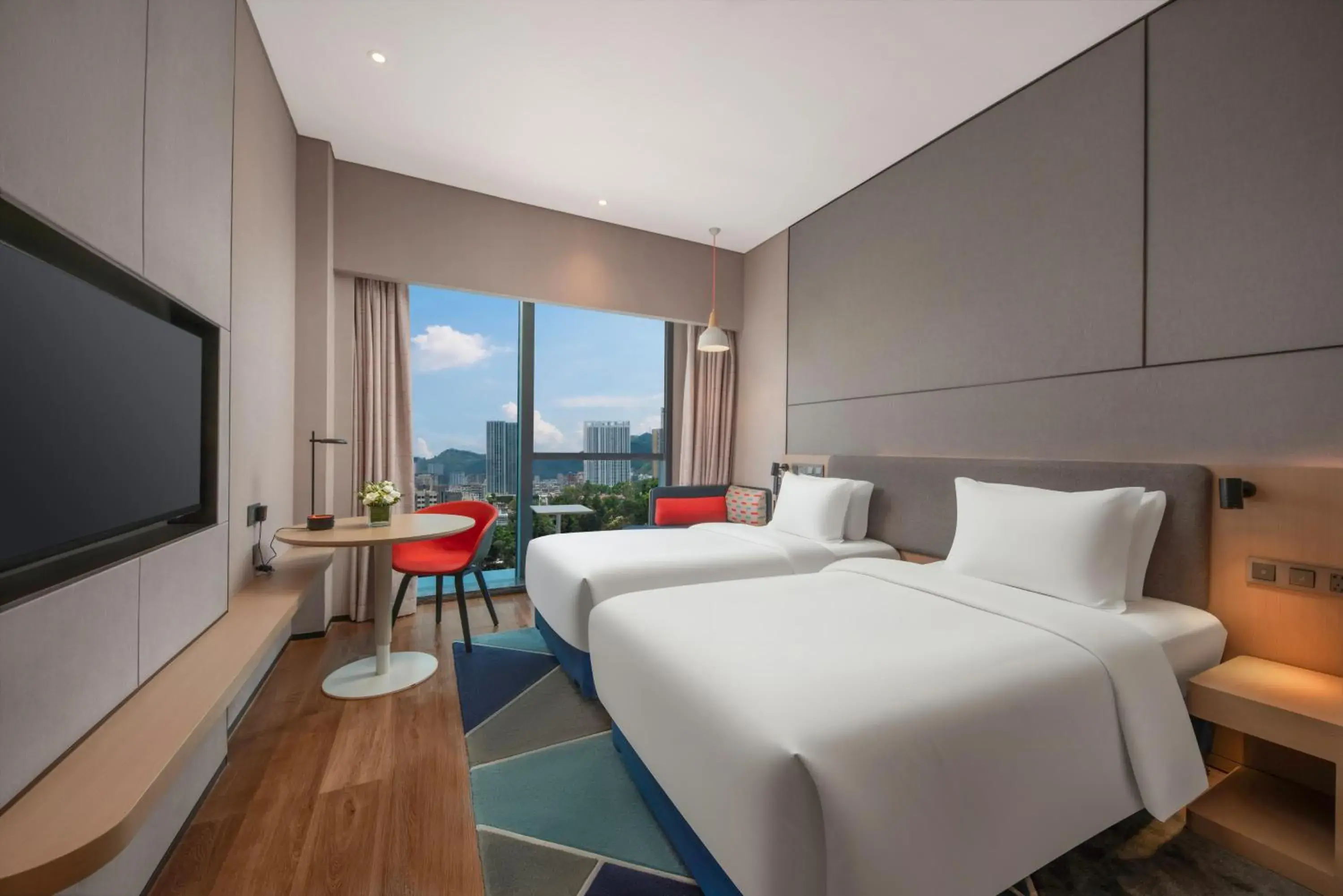 Standard Twin Room with City View in Holiday Inn Express Shenzhen Longhua by IHG Standard Twin Room with City View in Holiday Inn Express Shenzhen Longhua by IHG