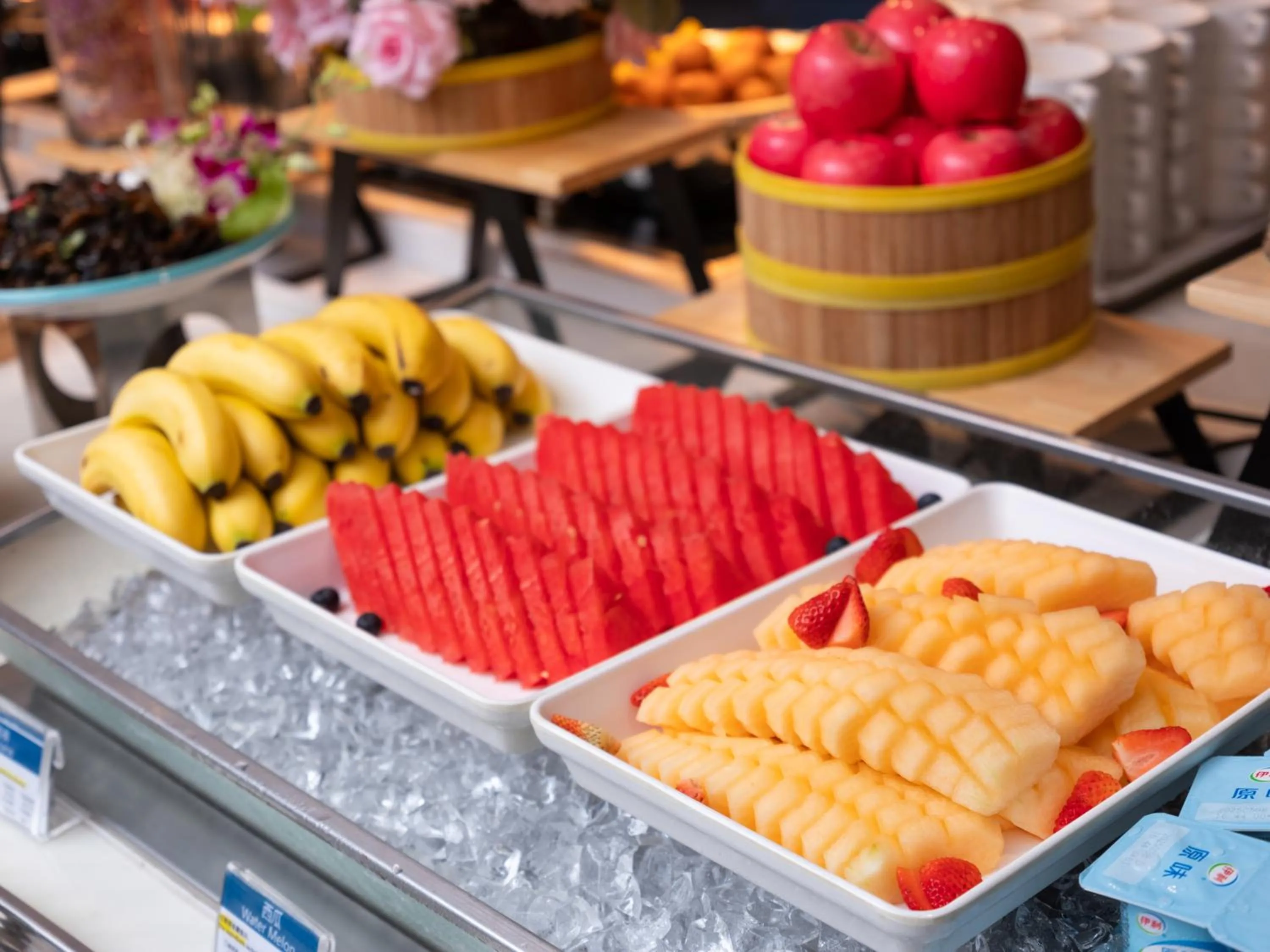 Restaurant/places to eat in Holiday Inn Express Shenzhen Longhua by IHG