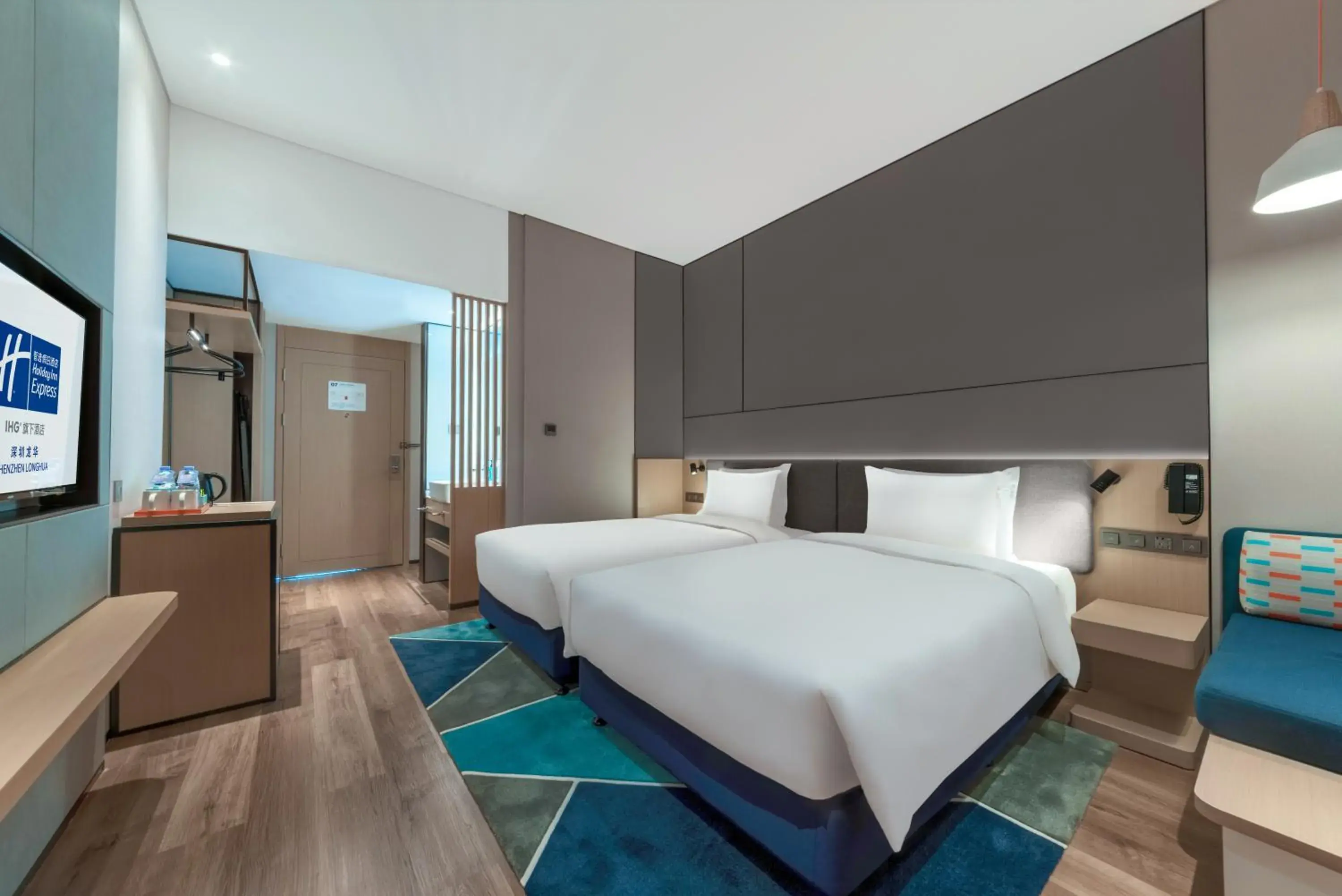 Standard Twin Room in Holiday Inn Express Shenzhen Longhua by IHG Standard Twin Room in Holiday Inn Express Shenzhen Longhua by IHG