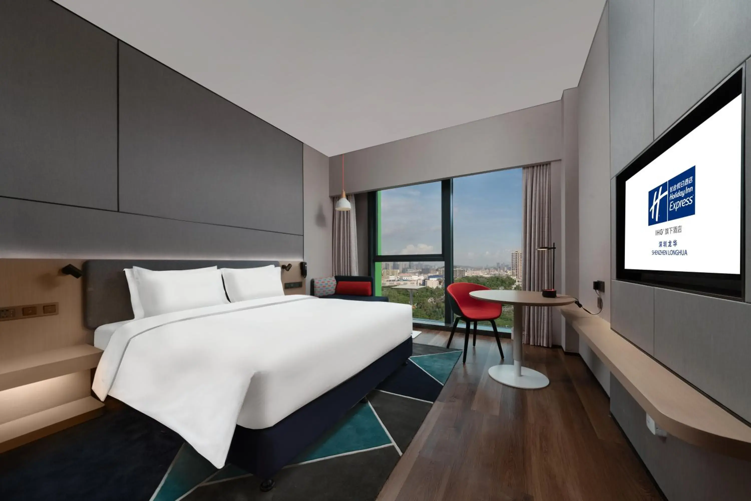 Standard King Room with City View in Holiday Inn Express Shenzhen Longhua by IHG Standard King Room with City View in Holiday Inn Express Shenzhen Longhua by IHG