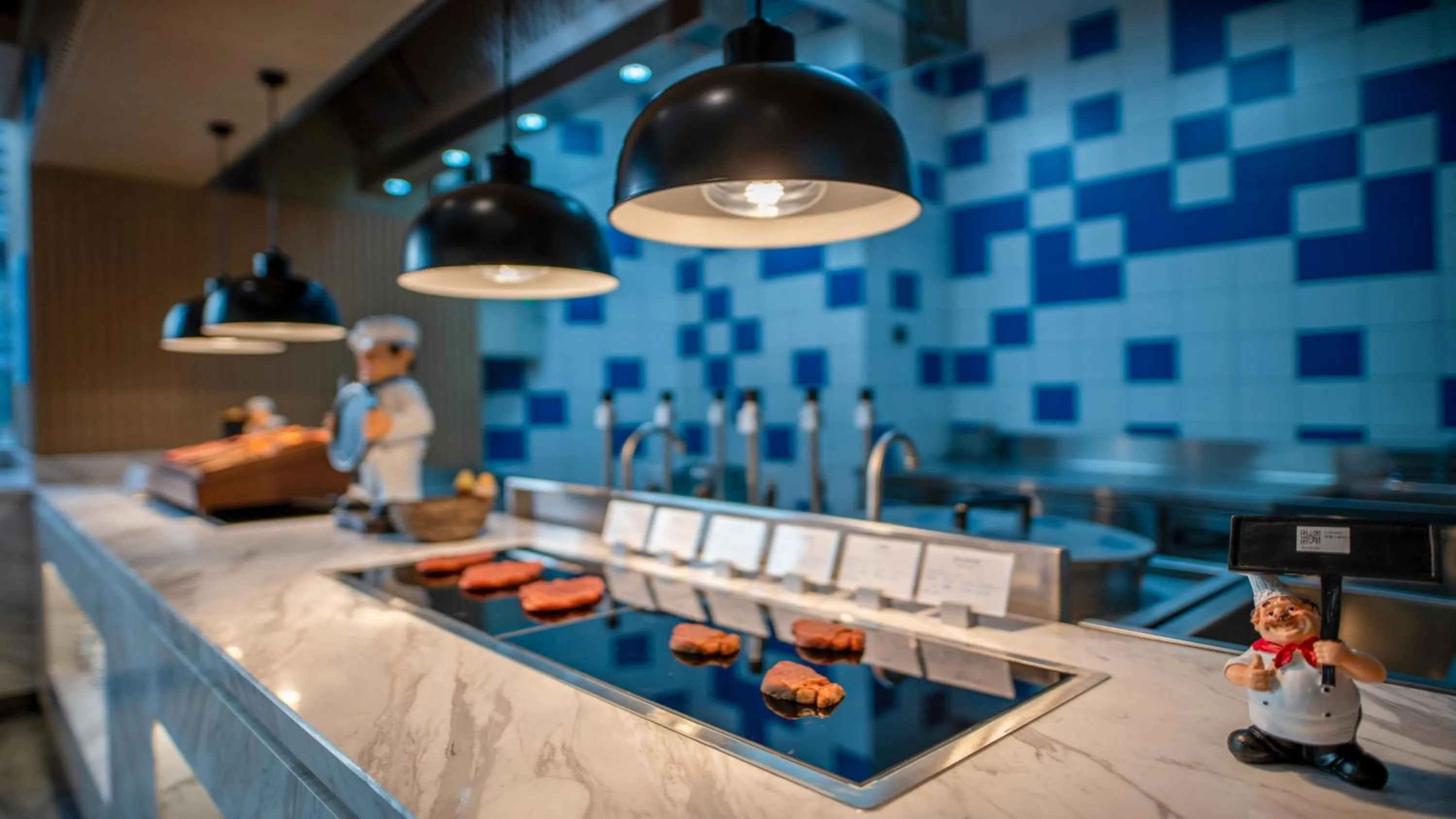 Restaurant/places to eat in Holiday Inn Express Beijing Yizhuang Tongminghu