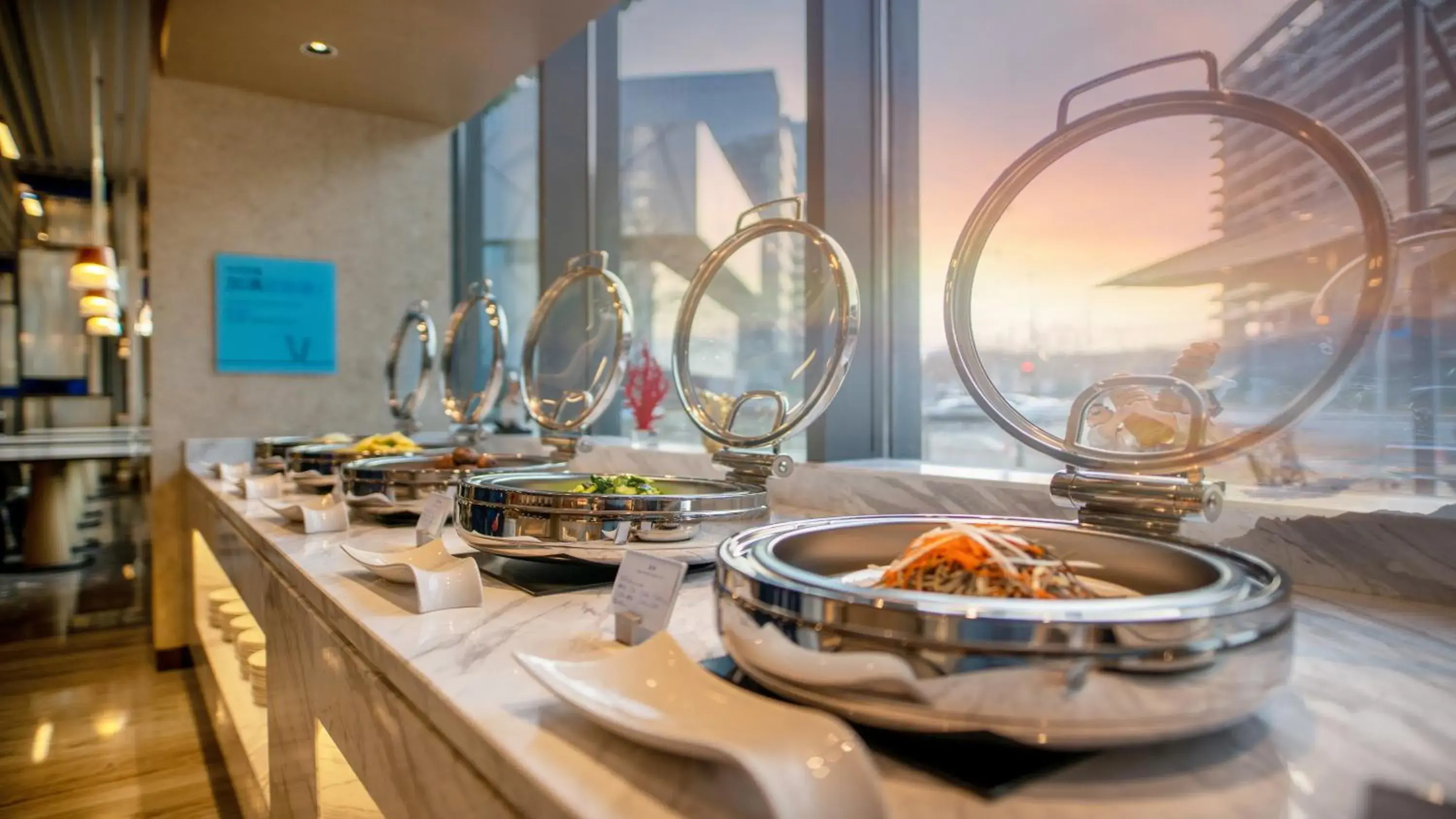 Restaurant/places to eat in Holiday Inn Express Beijing Yizhuang Tongminghu Restaurant/places to eat in Holiday Inn Express Beijing Yizhuang Tongminghu